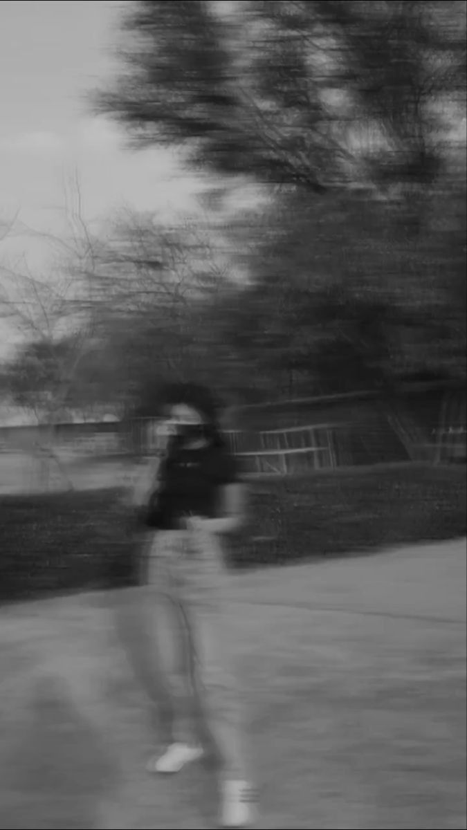 675x1200 Motion blur