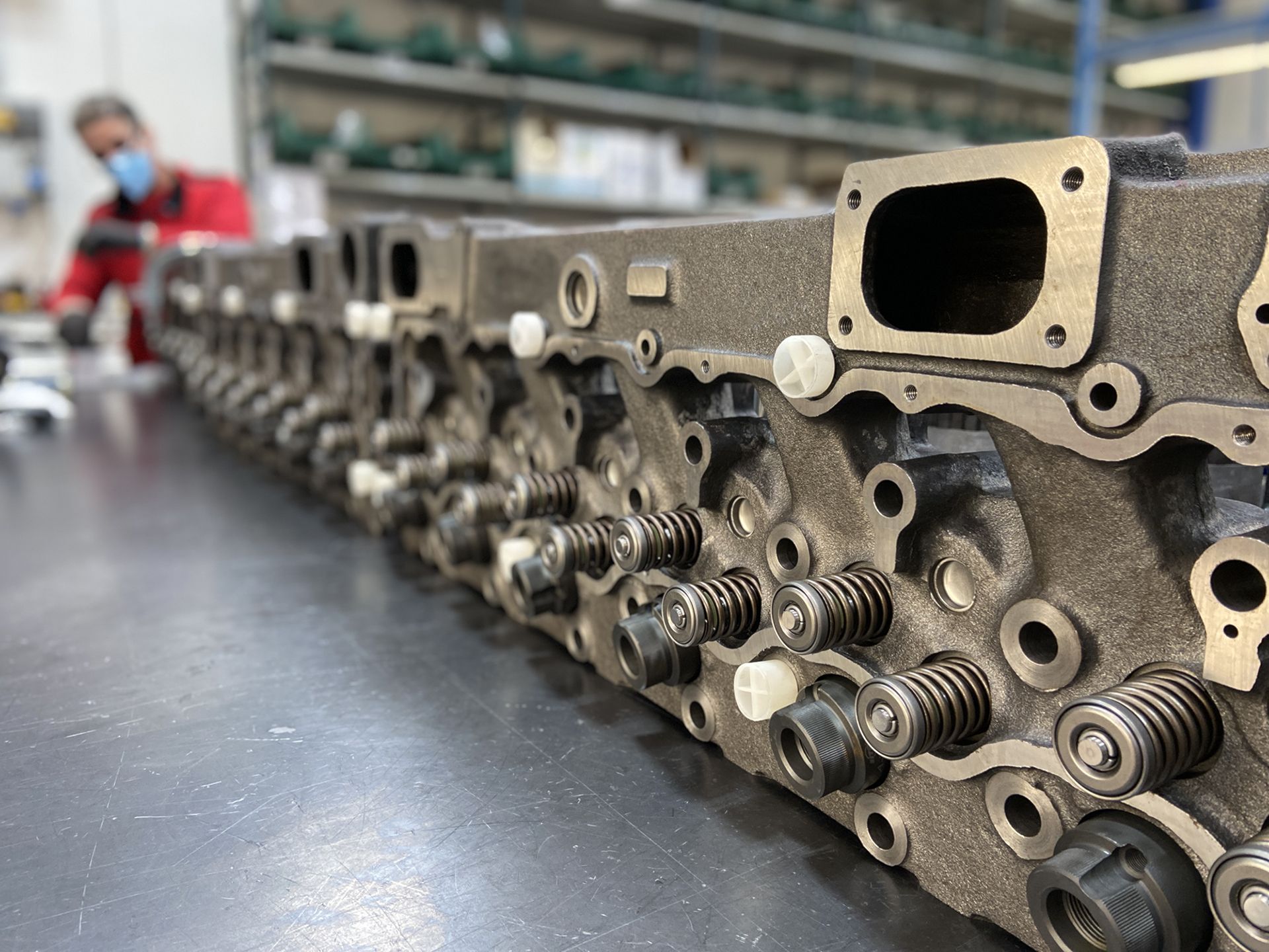 1920x1440 Engine cylinder head: functions and characteristics for high performance