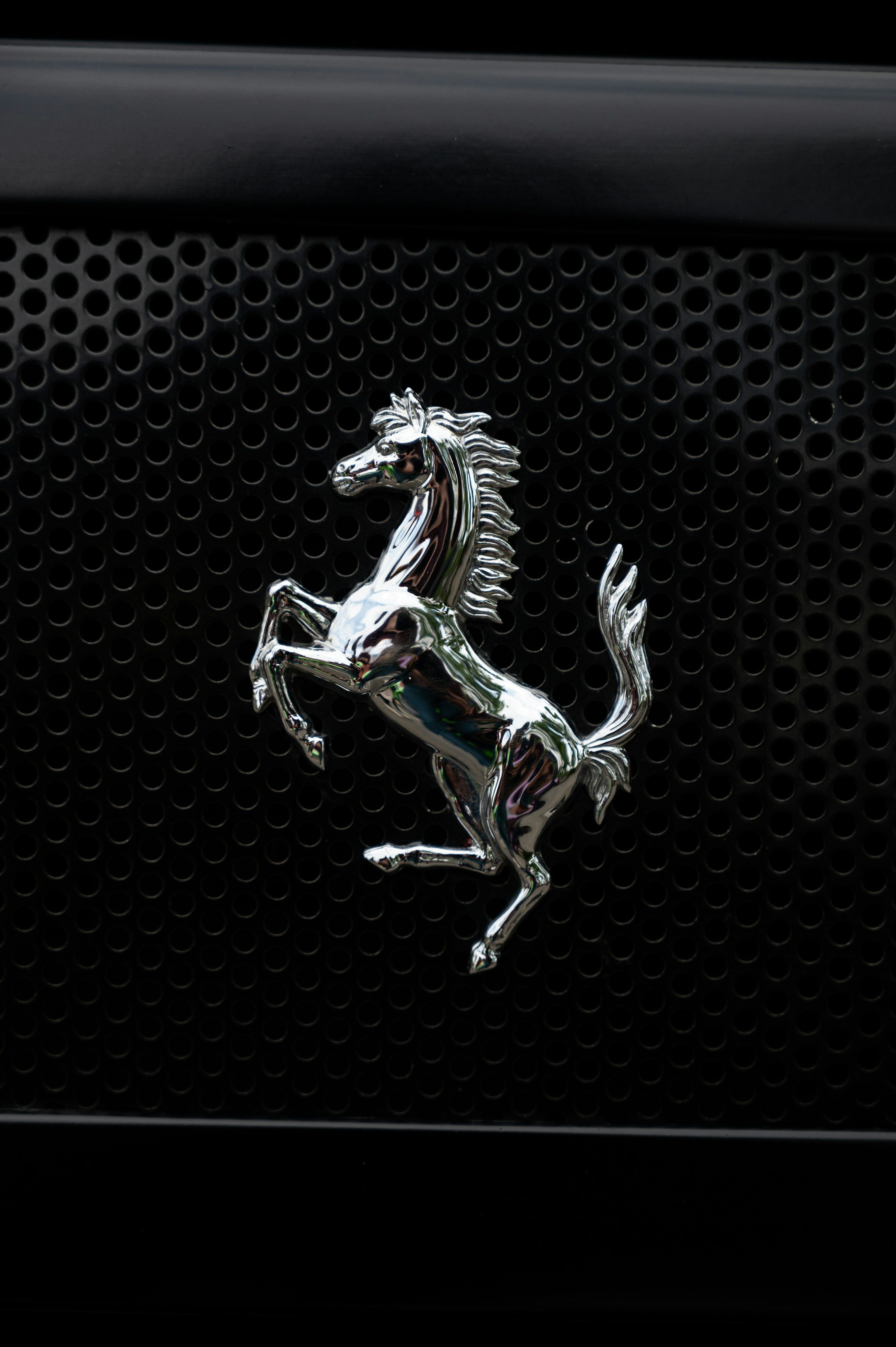 3000x4509 Ferrari Logo Picture. Download Free Image