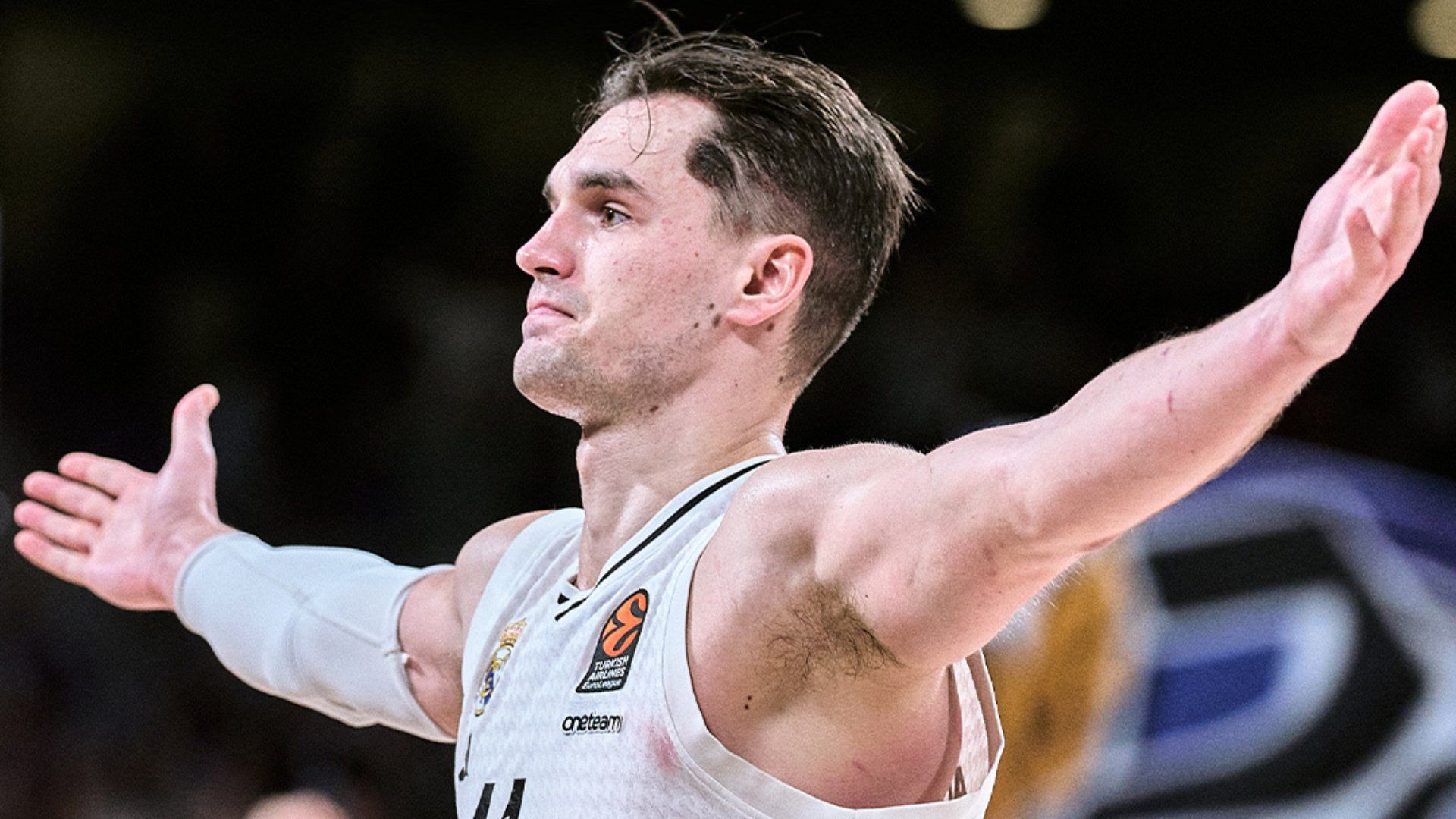 1920x1080 Mario Hezonja Lowers The Price Of The DAZN Basketball Plan With A Historic Three Pointer