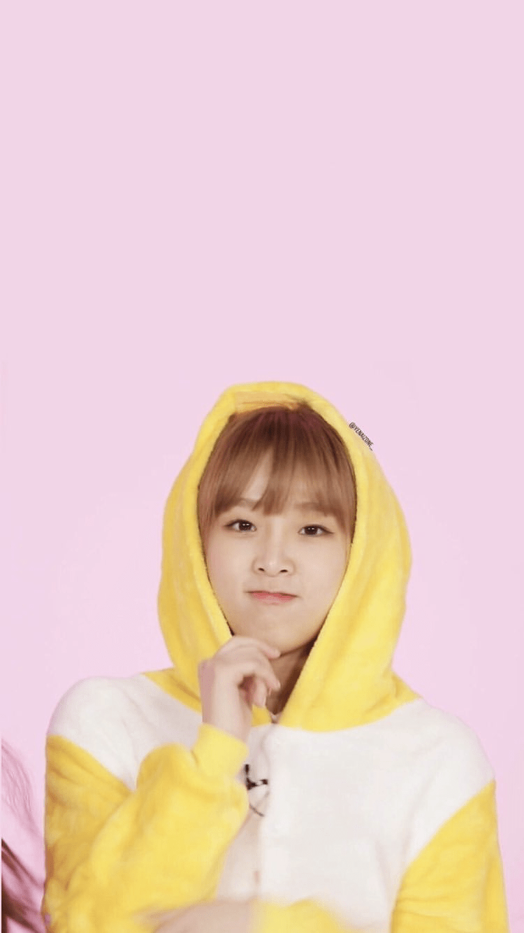 750x1334 Cute Choi Yena IZONE wallpaper. Selebritas, Lucu, Kim