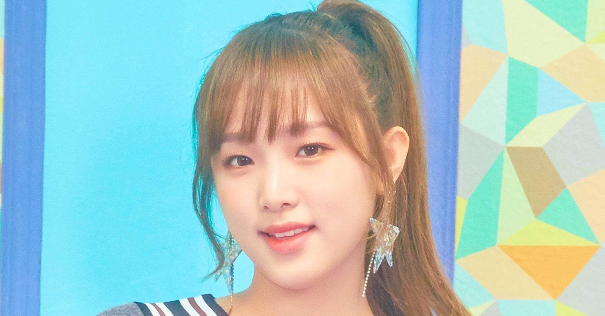 2000x1047 Yena (IZ*ONE) Profile Pop Database /