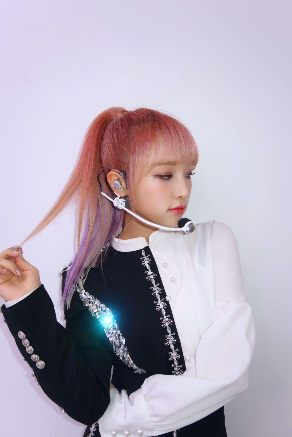 962x1440 IZ*ONE Twitter Update