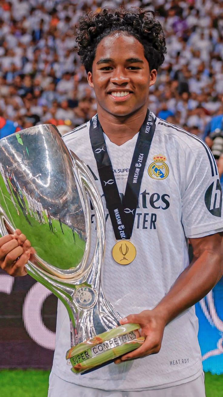 736x1308 Aesthetic #Endrick #RealMadrid SuperCups #Wallpaper