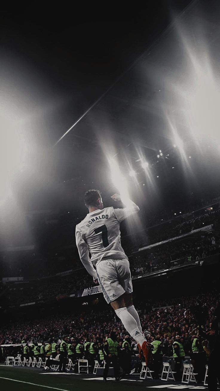 736x1307 Cristiano Ronaldo Real Madrid wallpaper