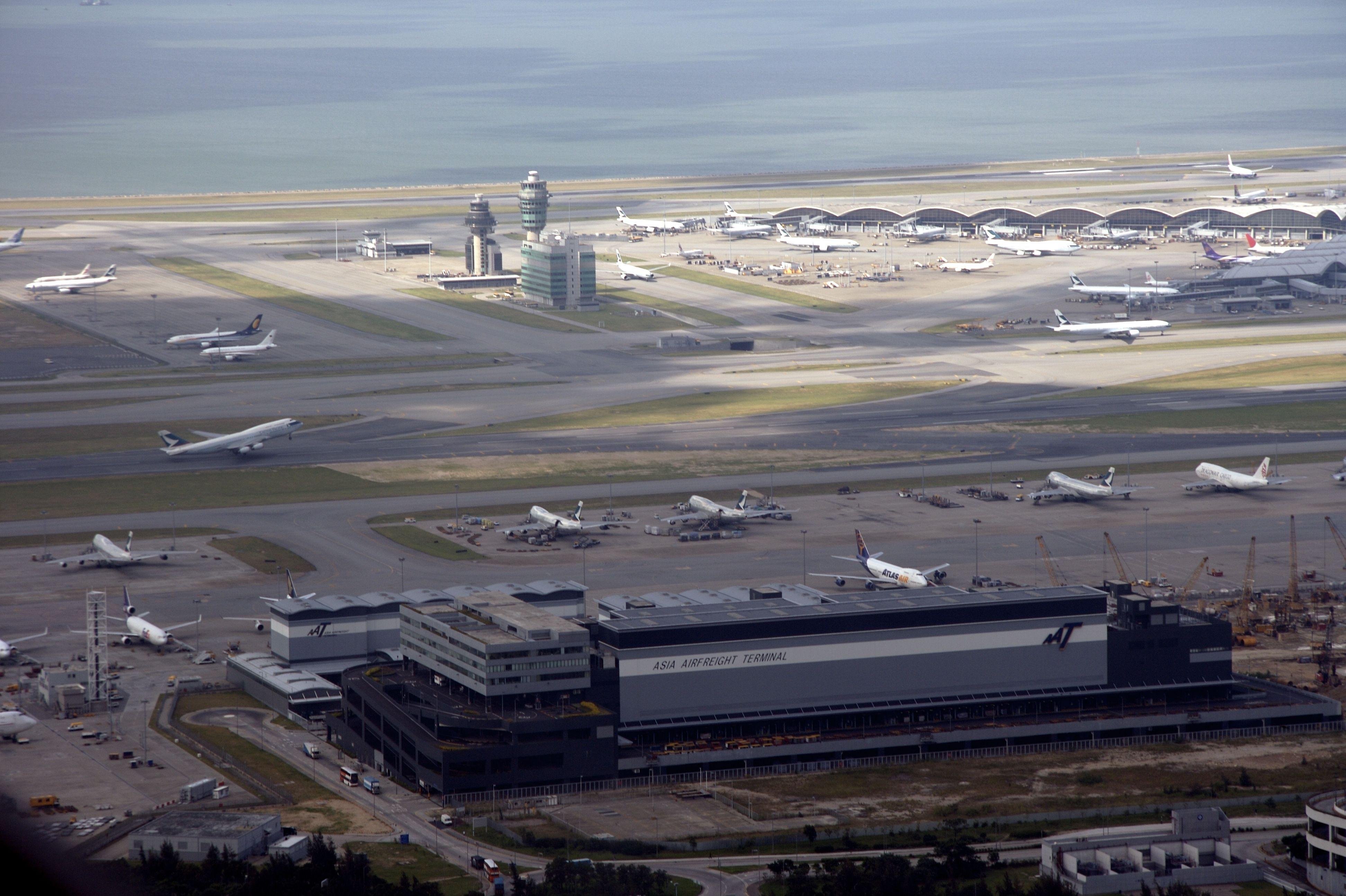 3888x2588 An aerial view of Hong Kong International