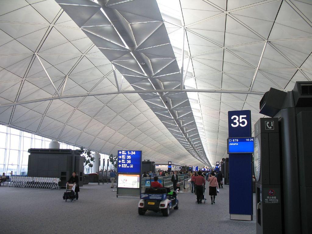 1024x768 Fun Things to Do in Hong Kong Airport Kong Expats Guide