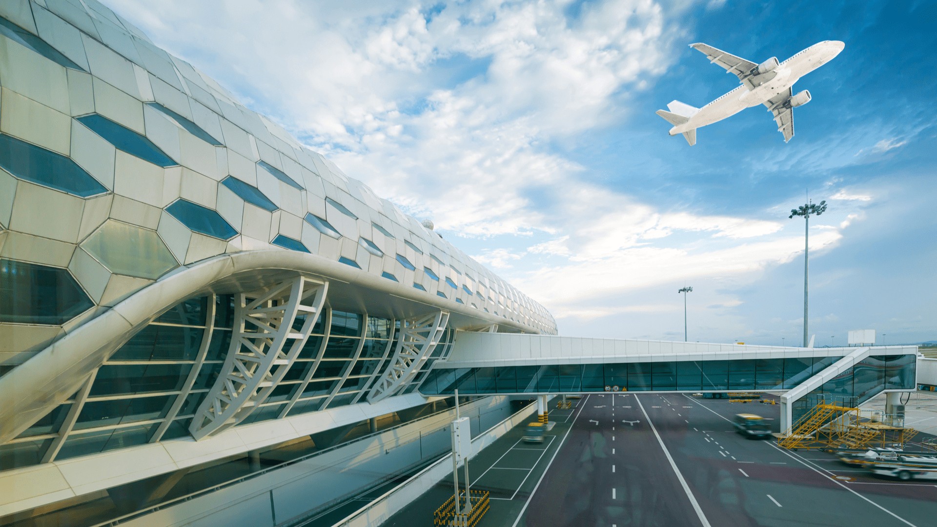 1920x1080 Shenzhen airport sees jump in passenger traffic as Hong Kong declines