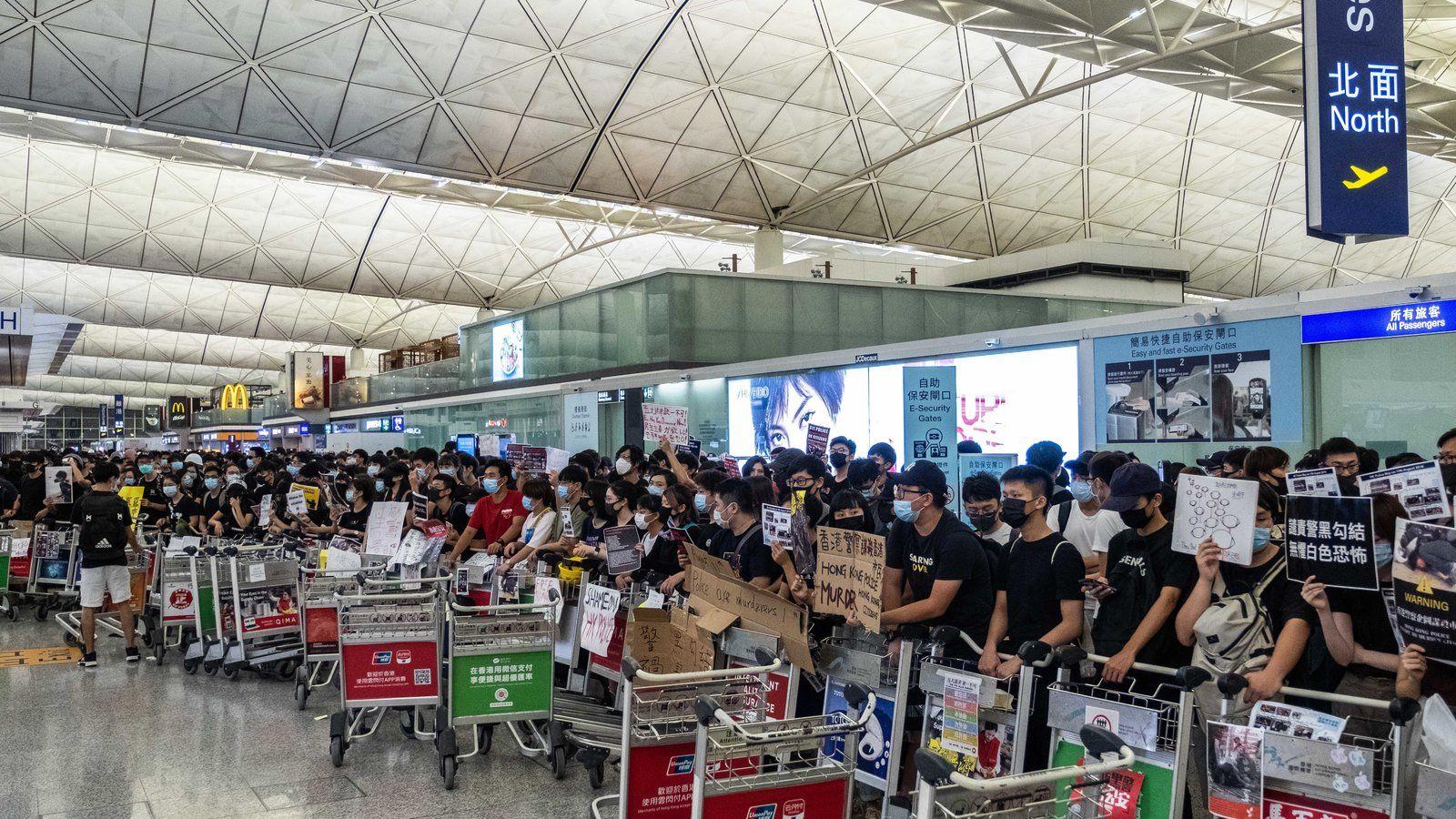 1600x900 Hong Kong Airport, a City's Symbol of Pride, Is Now Its Hub of Unrest