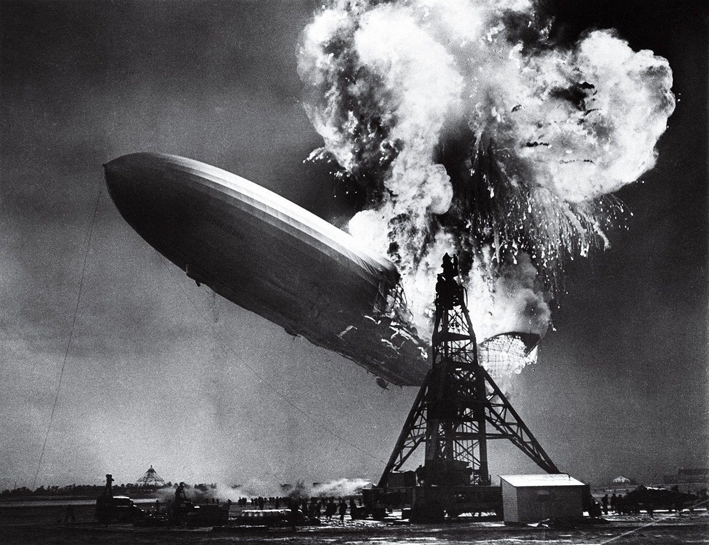 1404x1080 The Hindenburg Disaster Photographs. The Most Influential Image of All Time
