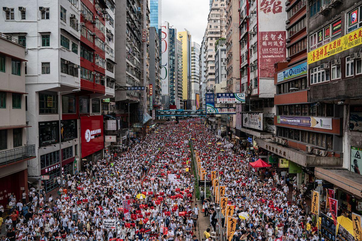1200x800 Hong Kong march: hundreds of thousands protest extradition bill