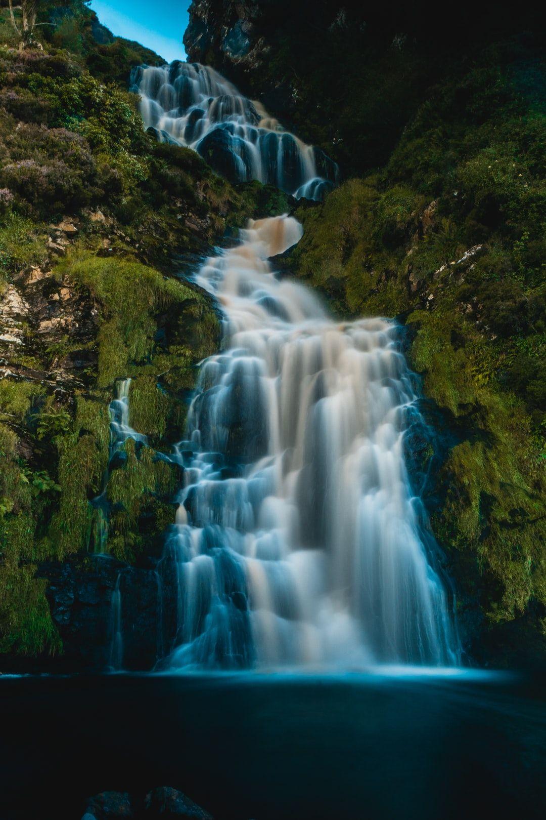 Ảnh thác nước xanh 1080x1620 - Hình ảnh thiên nhiên miễn phí