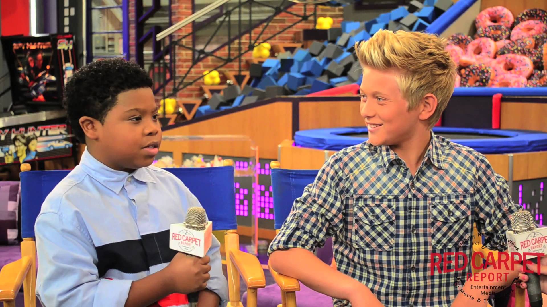 1920x1080 Game Shakers Wallpaper