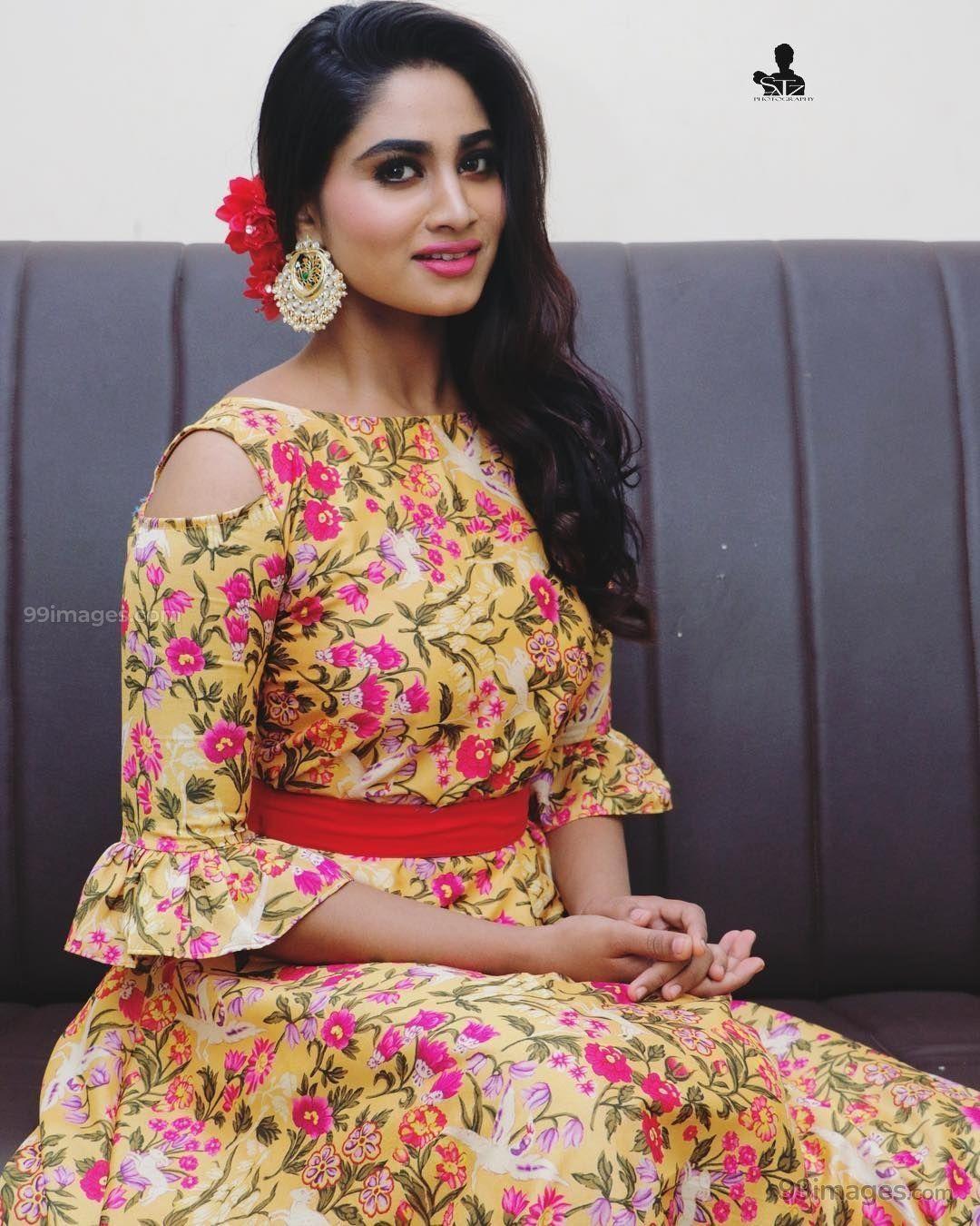 1080x1350 Shivani Narayanan Latest Hot HD Photo / Wallpaper (1080p) (Instagram / Facebook). South indian actress hot, Hottest photo, Indian models