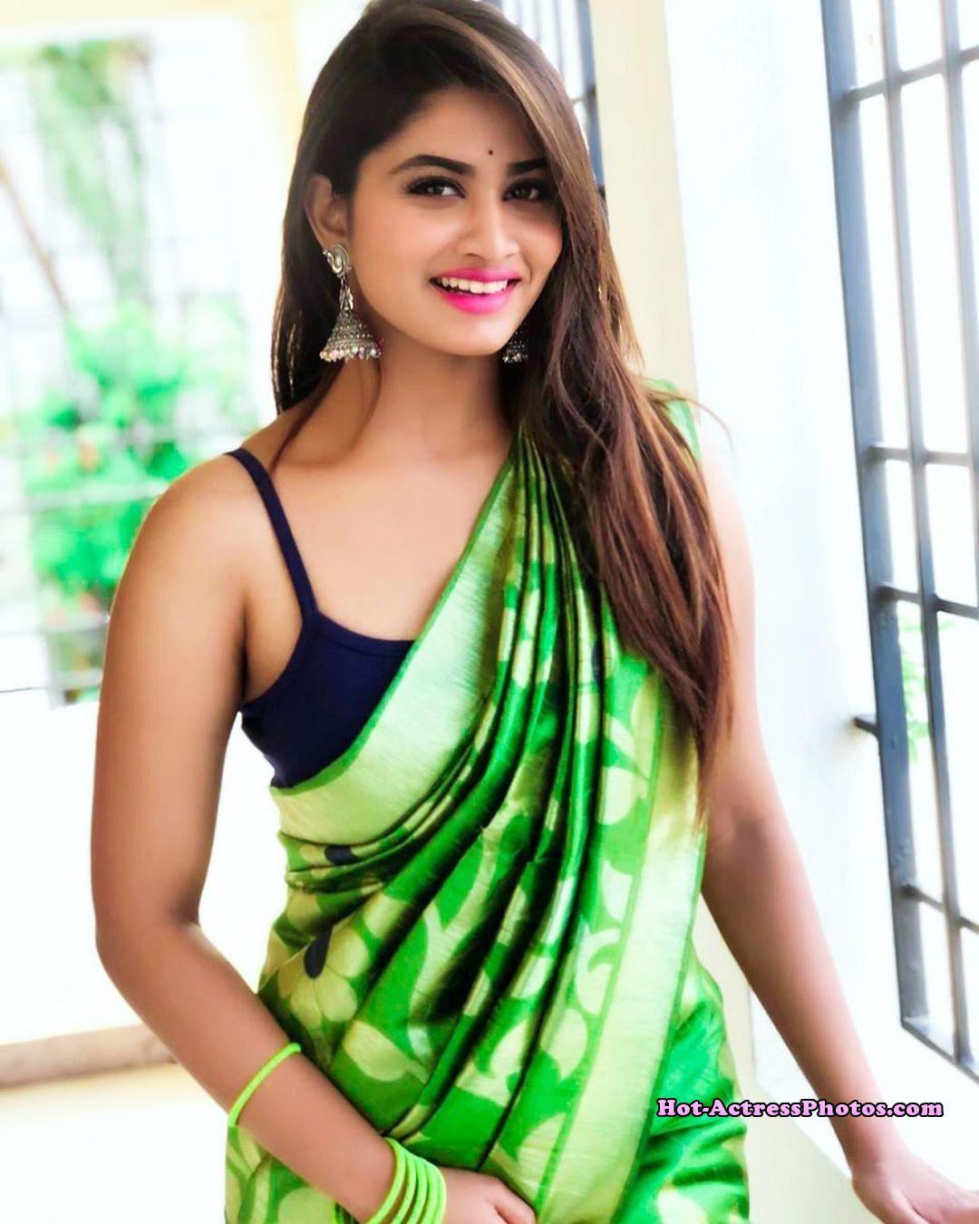 1080x1350 Shivani Narayanan Hot Photo In Saree