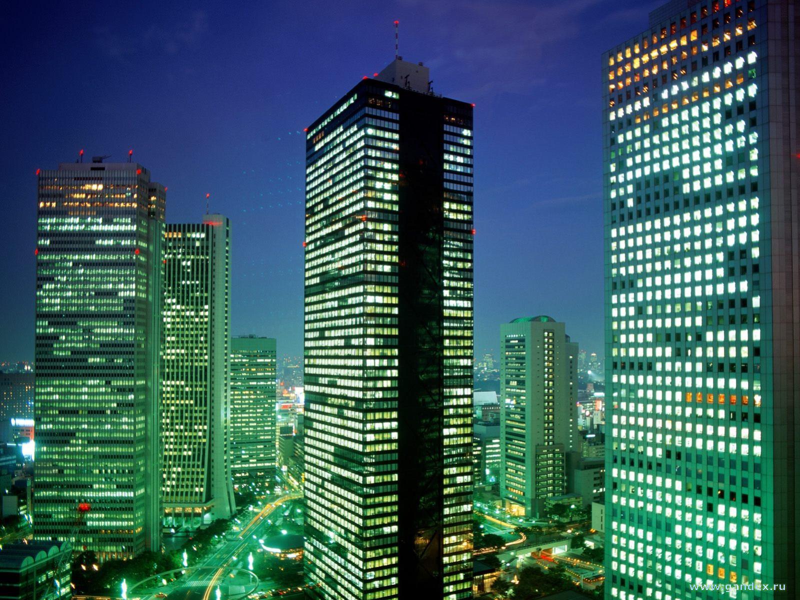 1600x1200 Download desktop wallpaper Tokyo, Shinjuku district in Japan