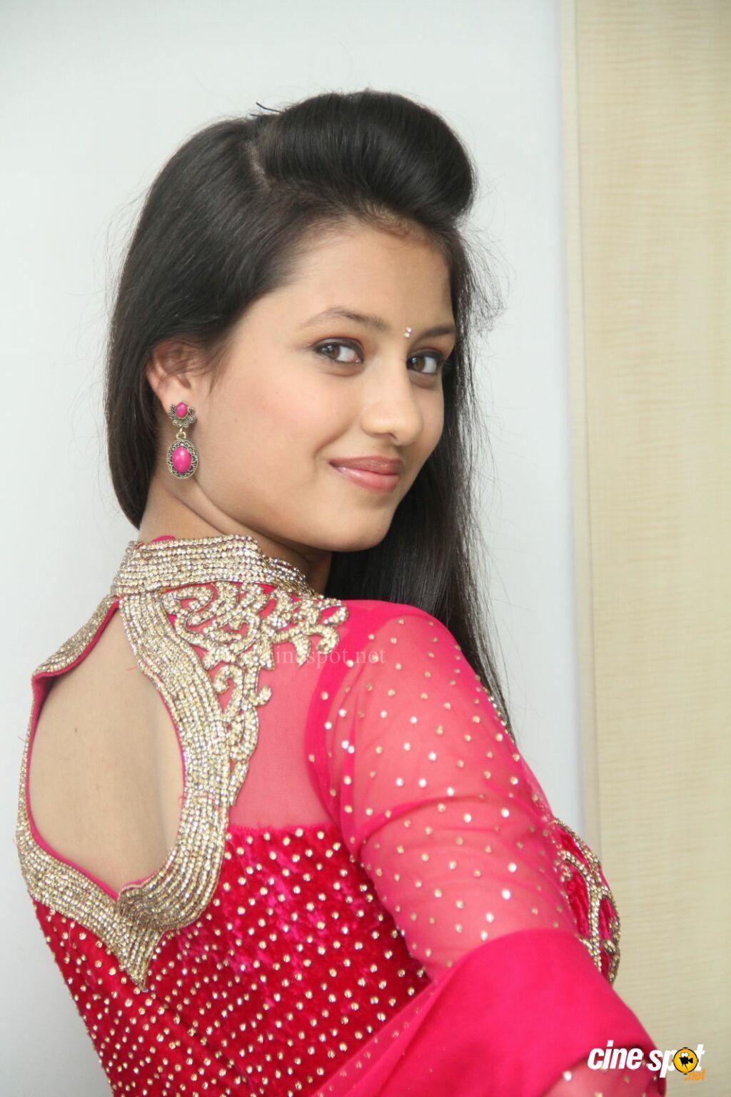 1024x1536 Kanika Tiwari photohoot (18)