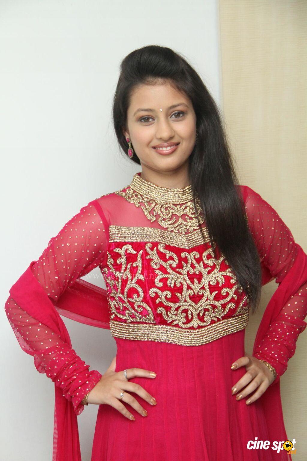 1024x1536 Kanika Tiwari photohoot (22)