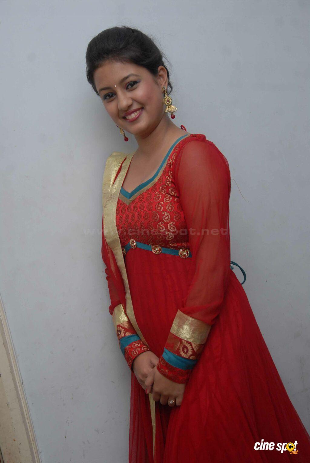 1024x1529 Kanika Tiwari Kannada Actress. Any Photo Gallery