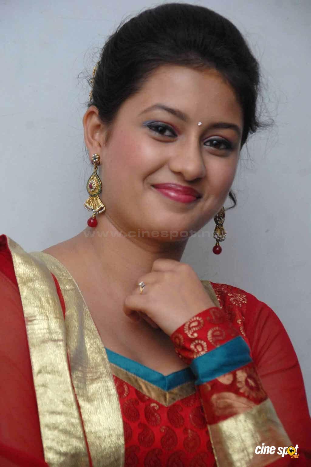1024x1538 Rangan Style Actress Kanika Tiwari (4)