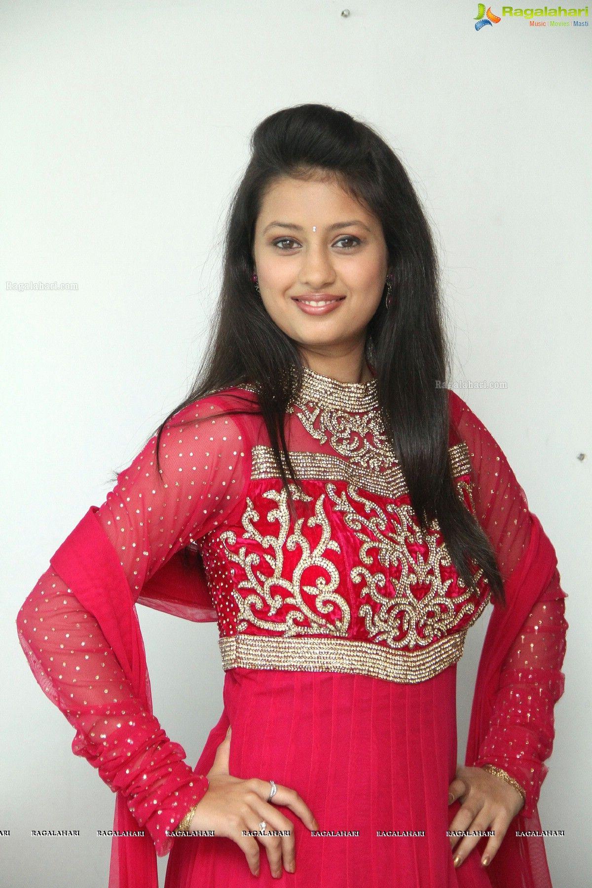 1200x1800 Kanika Tiwari picture free download