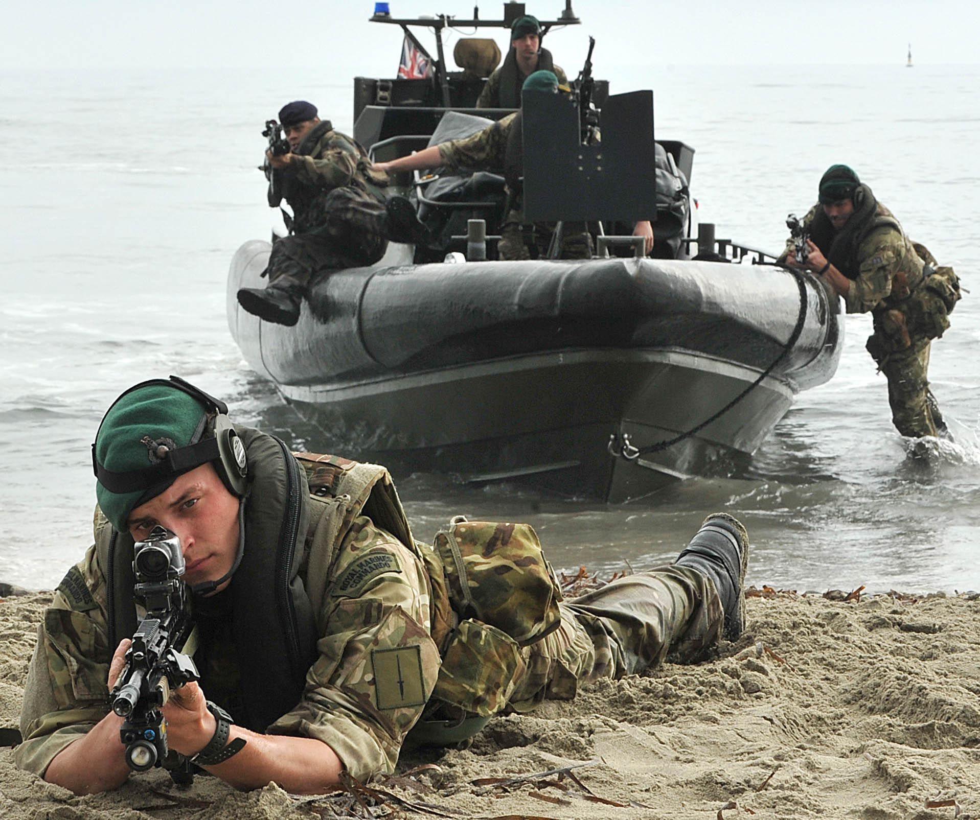 1917x1605 image captured are of Second Infantry Regiment of the French Marine Corps as they conduct a WADER trainin. Royal marine commando, Marine commandos, Royal marines