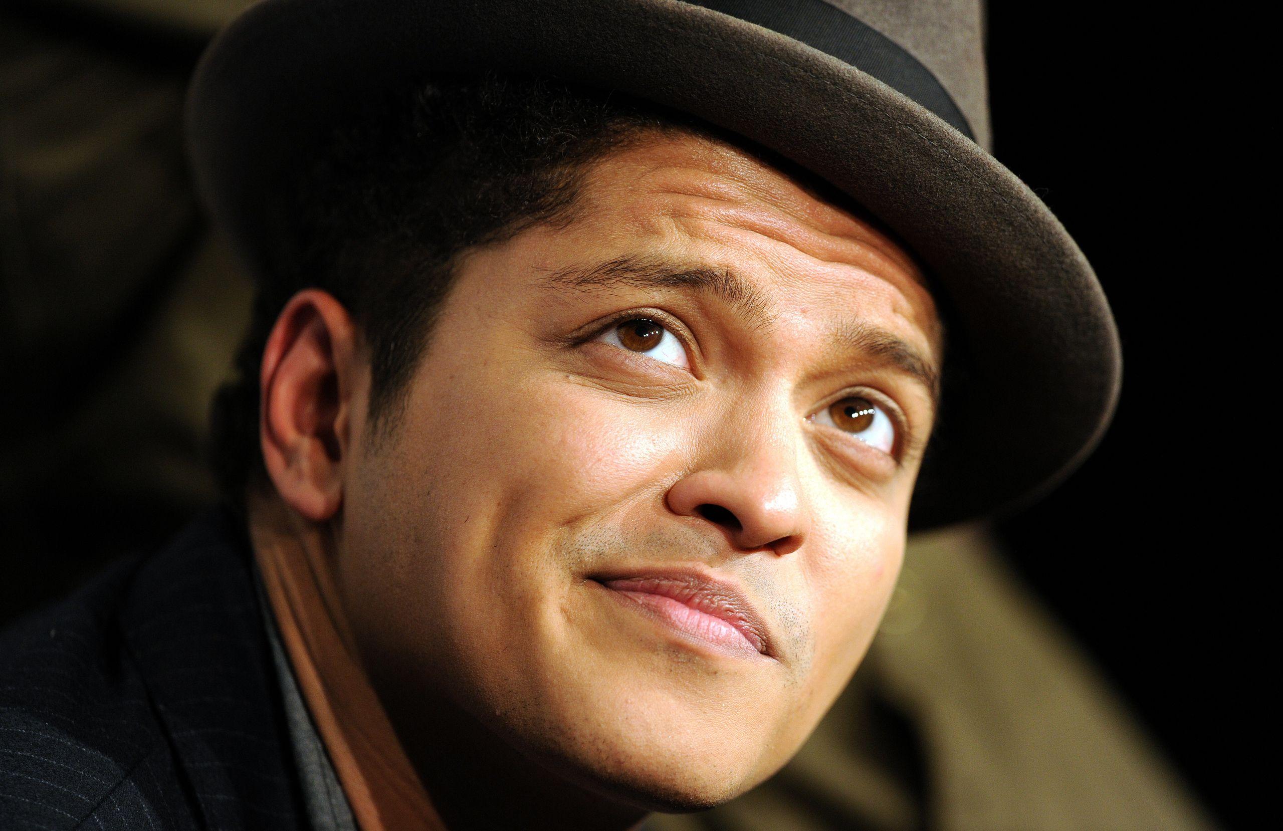 2560x1658 Bruno Mars
