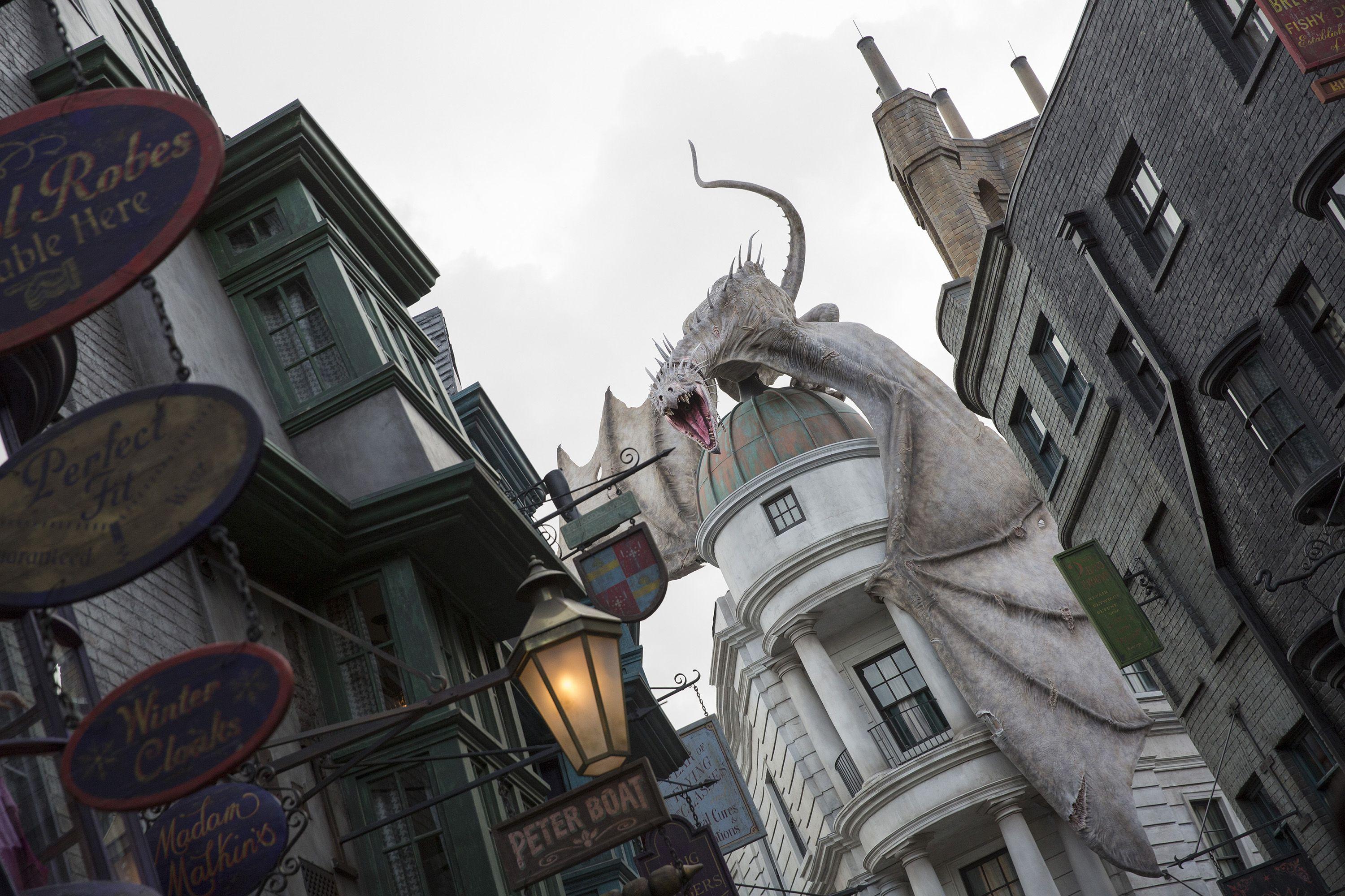 3000x2000 Harry Potter Diagon Alley Image from the New Theme Park Attraction