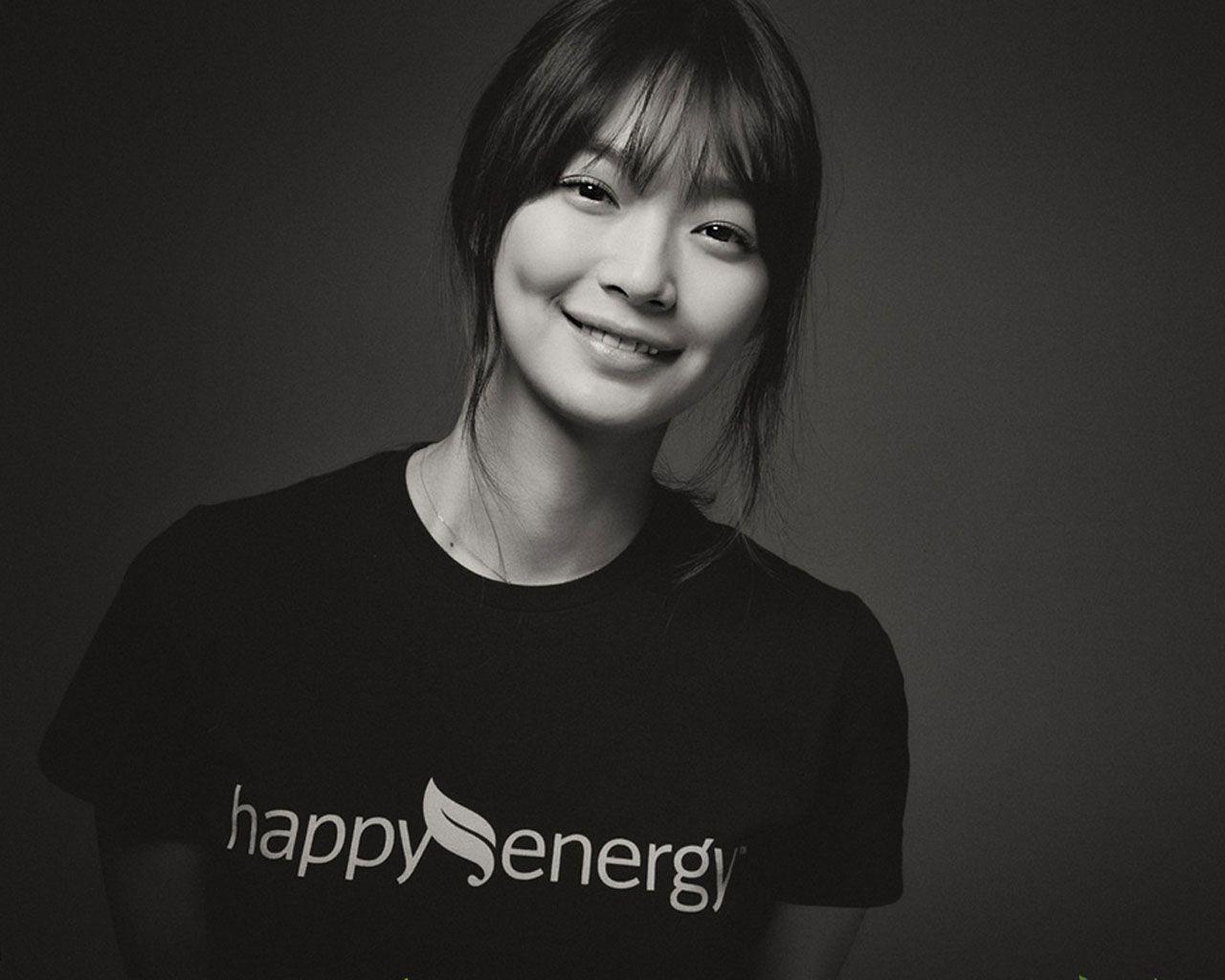 1280x1024 Shin Min Ah Glamourizes the Office Look