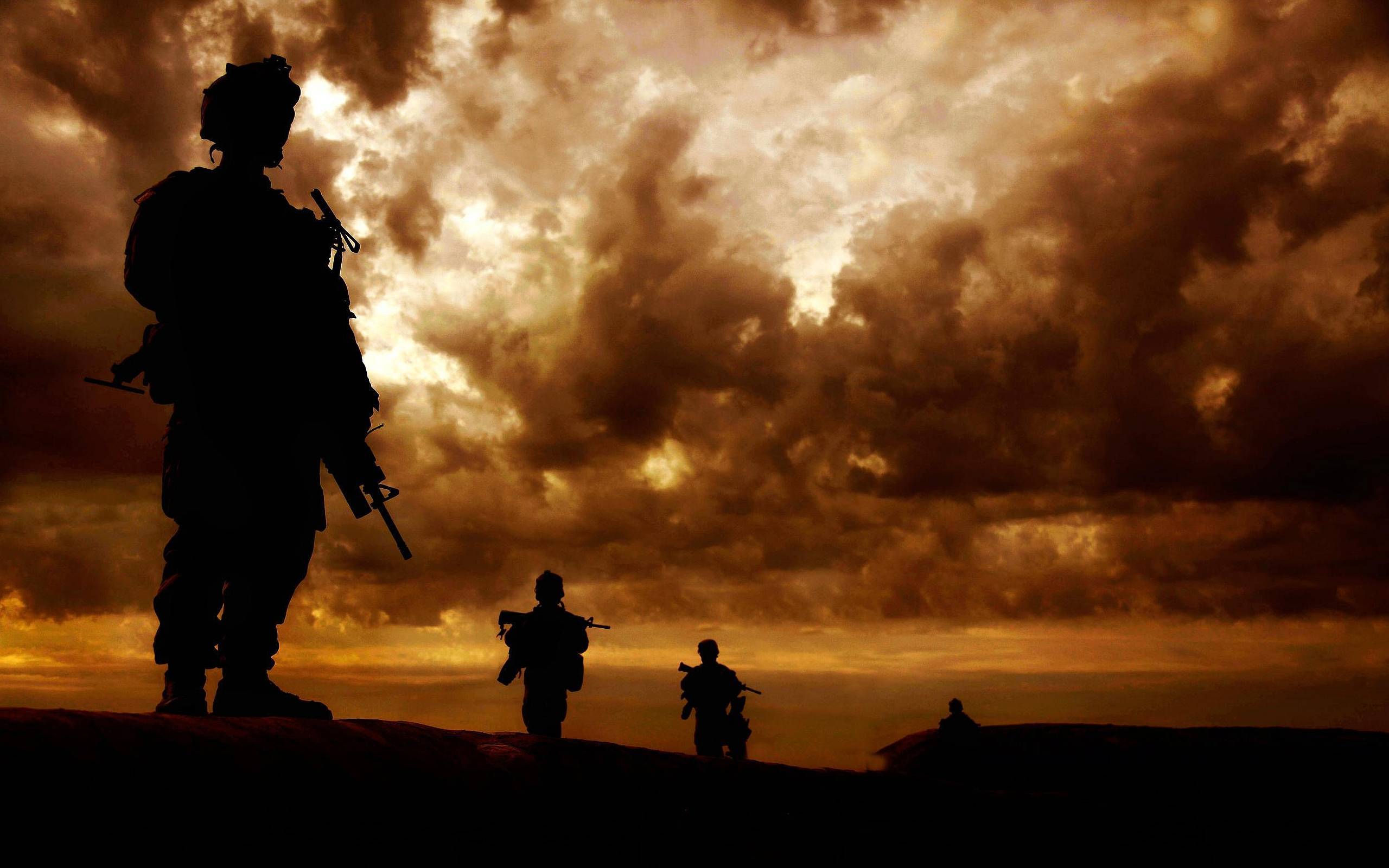 2560x1600 Soldier Wallpaper