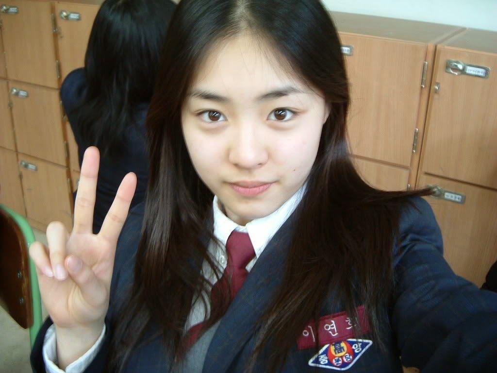 1024x768 Lee Yeon Hee Stay Beautiful in Everyday Life