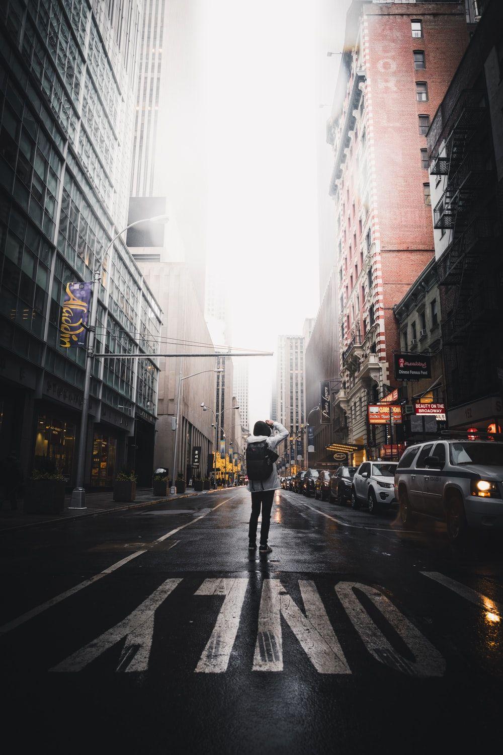 1000x1500 Manhattan Street Picture. Download Free Image