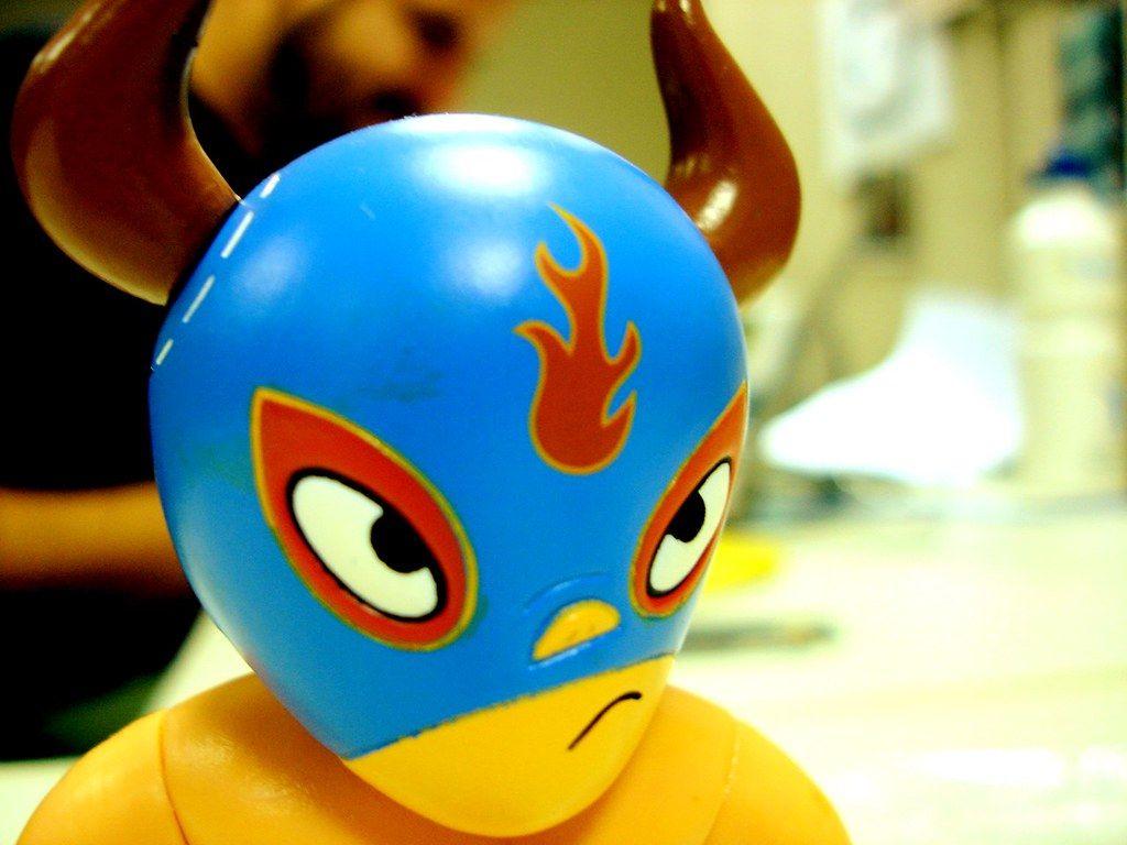 1024x768 Mucha Lucha!!. El Minotauro doesn't like cameras