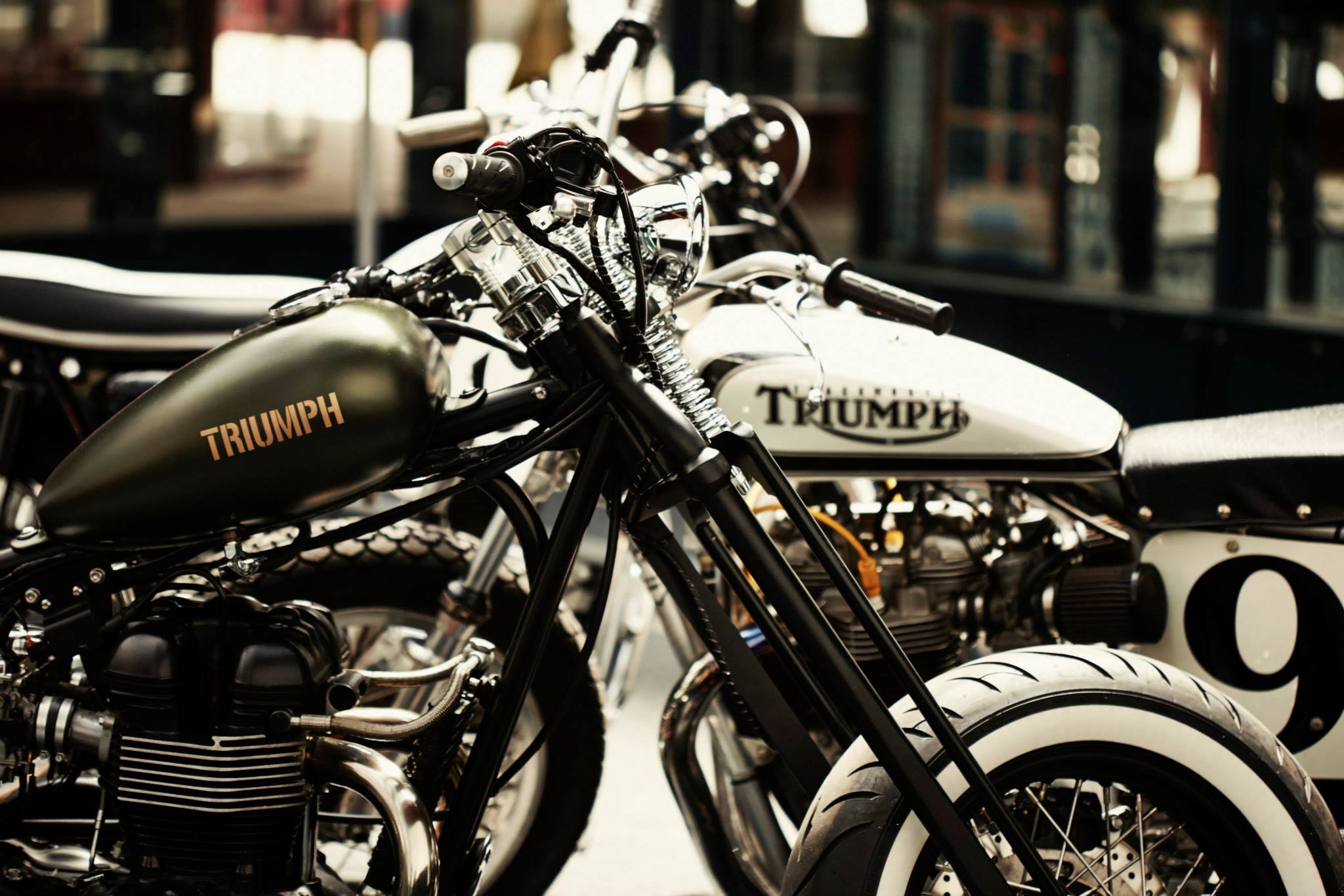 2048x1366 Triumph Wallpaperx1366