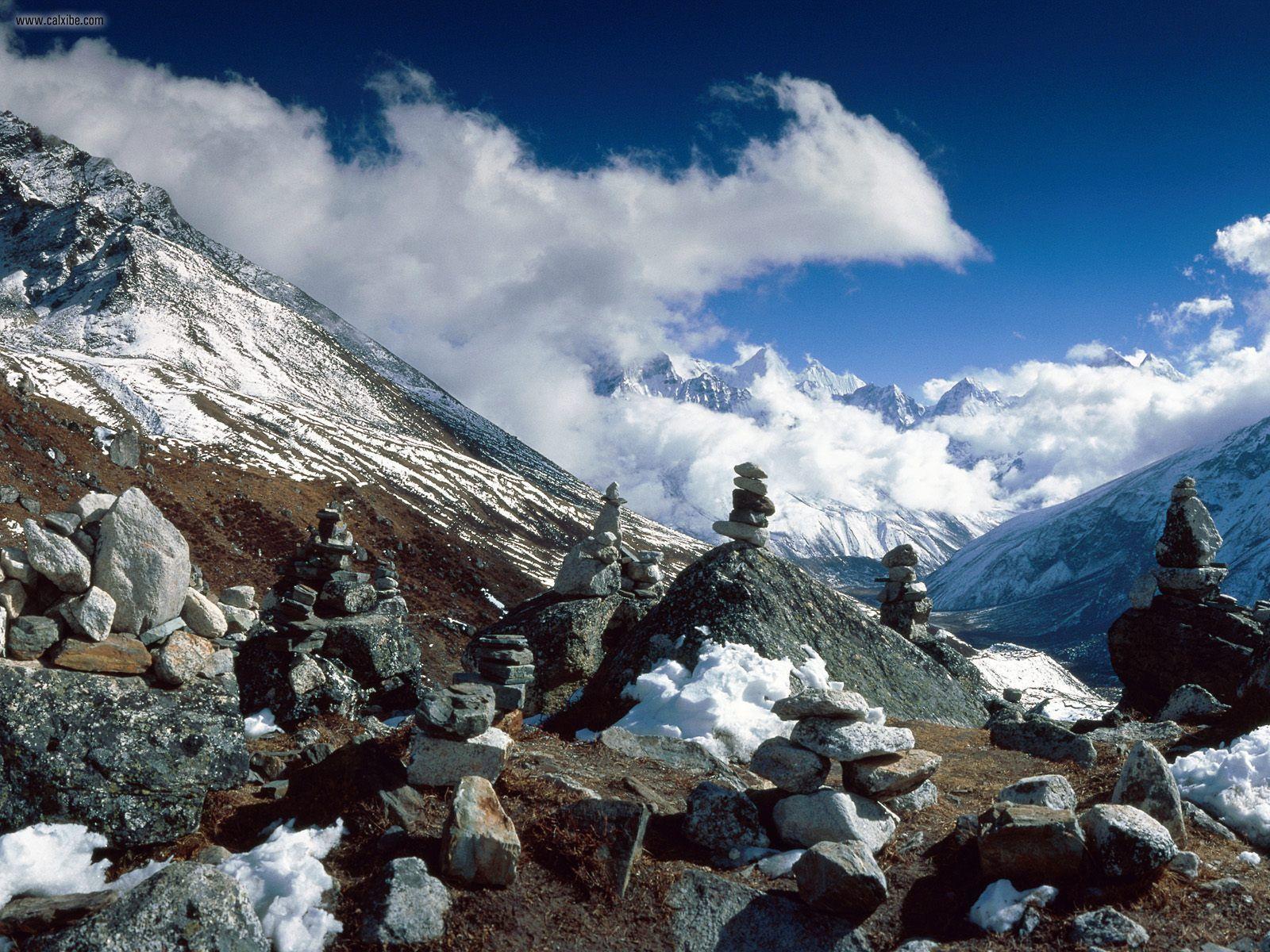 1600x1200 himalayan mountains picture. himalayas sky mountains wallpaper