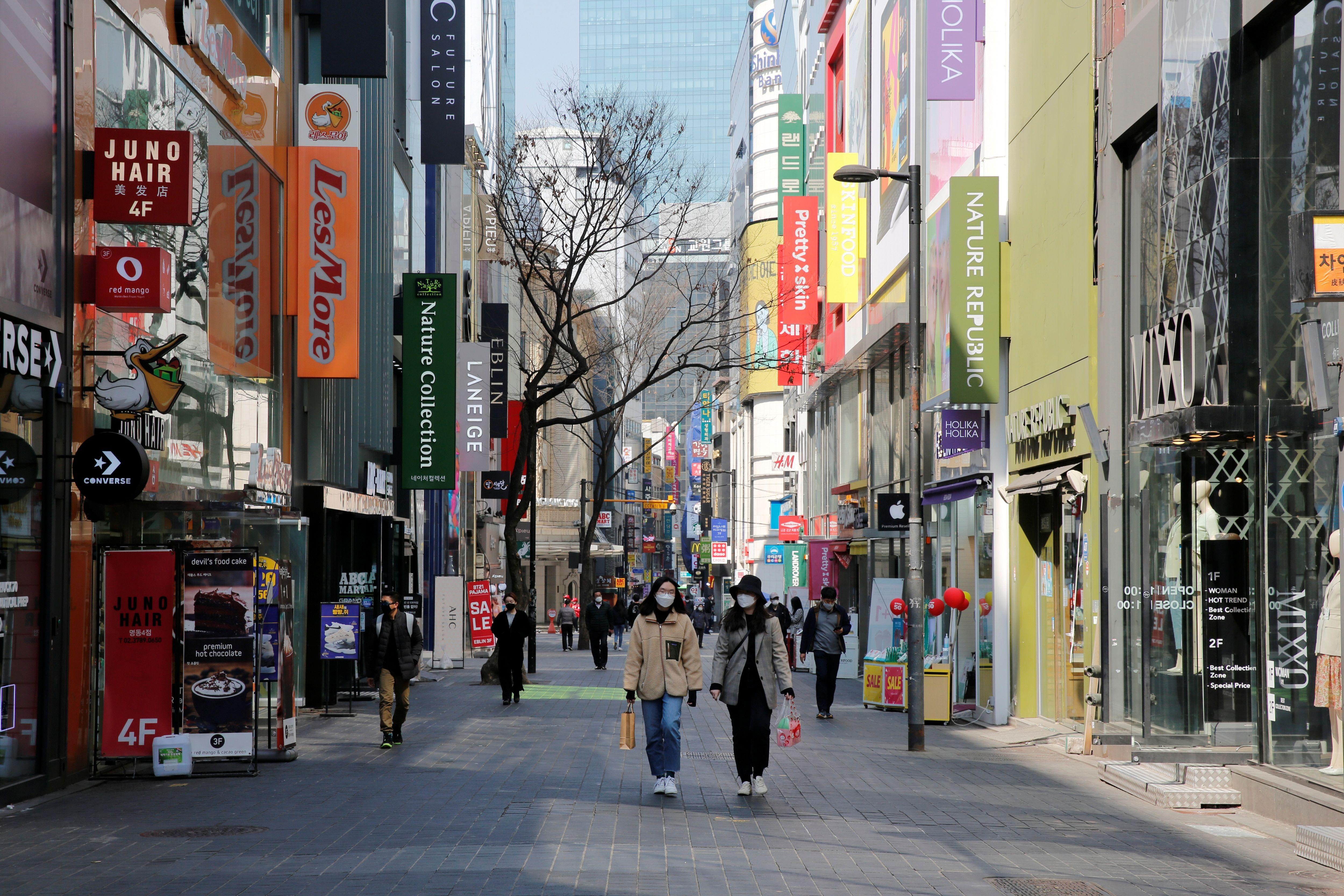 5000x3333 South Korea's Coronavirus Plan Is Working; Can the World Copy It?. Voice of America