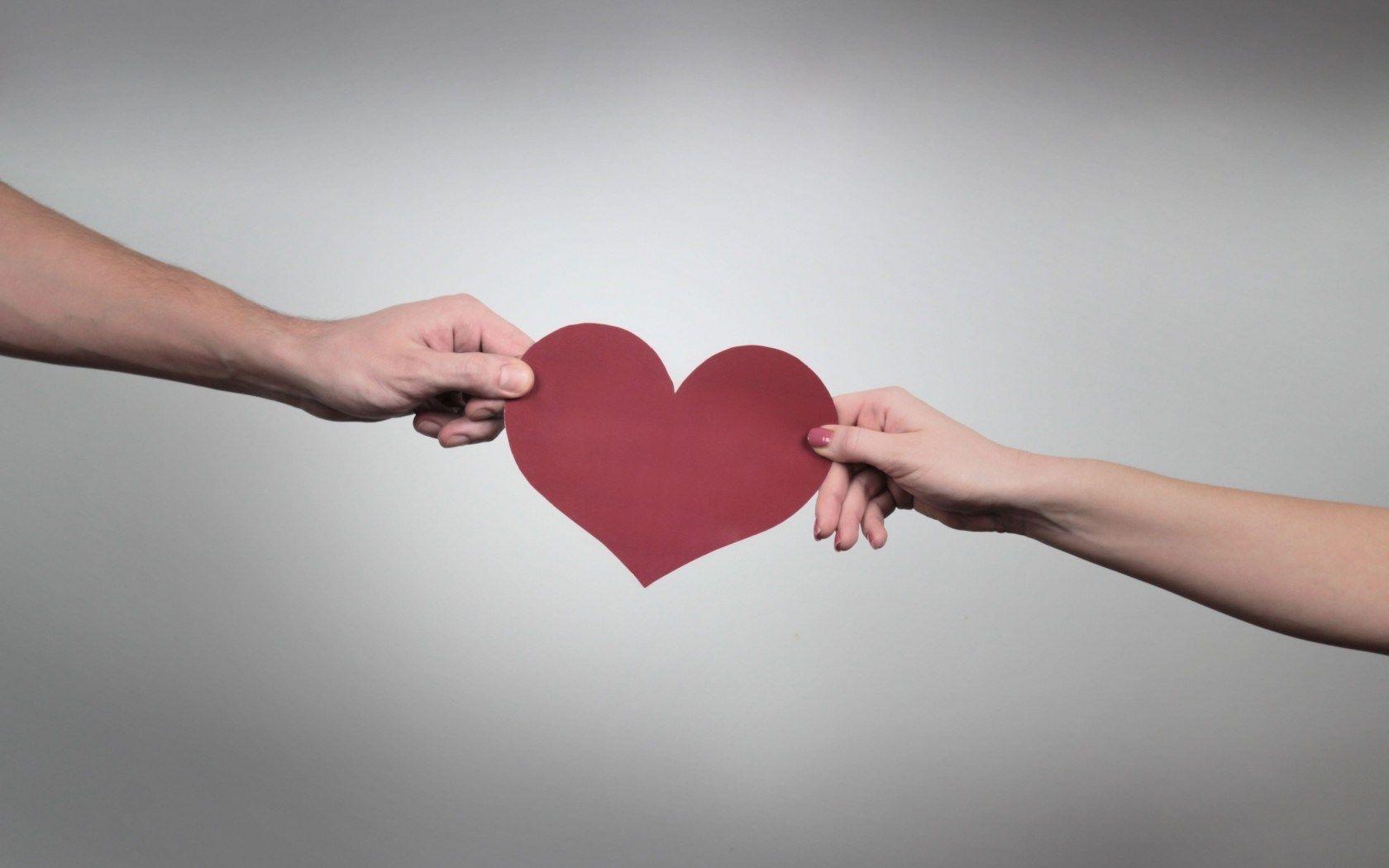 1680x1050 Man Woman Couple Mood Heart Paper Love Feelings Hands wallpaperx1050