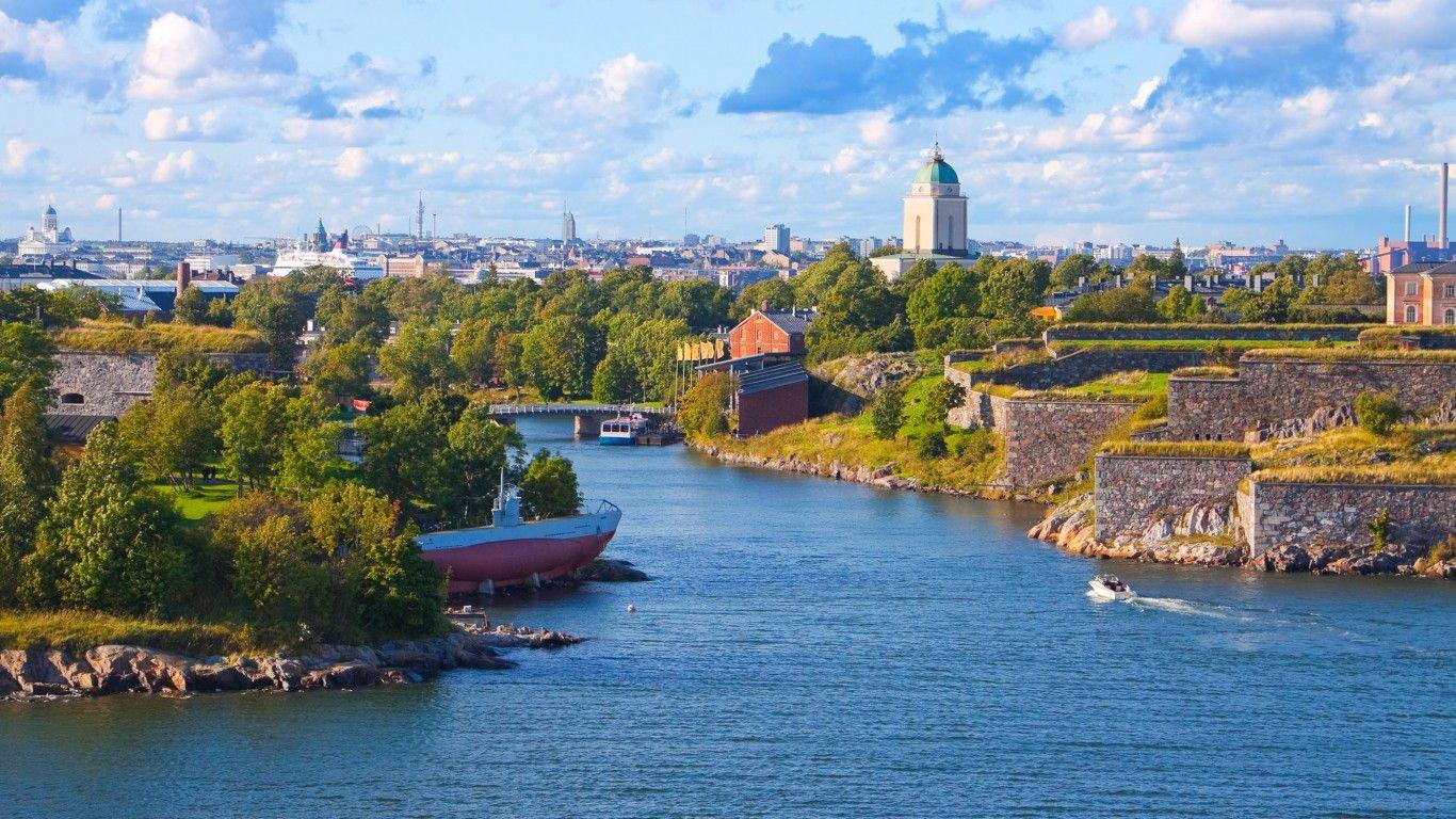 1366x768 HDWP 40: Helsinki Collection Of Widescreen Wallpaper