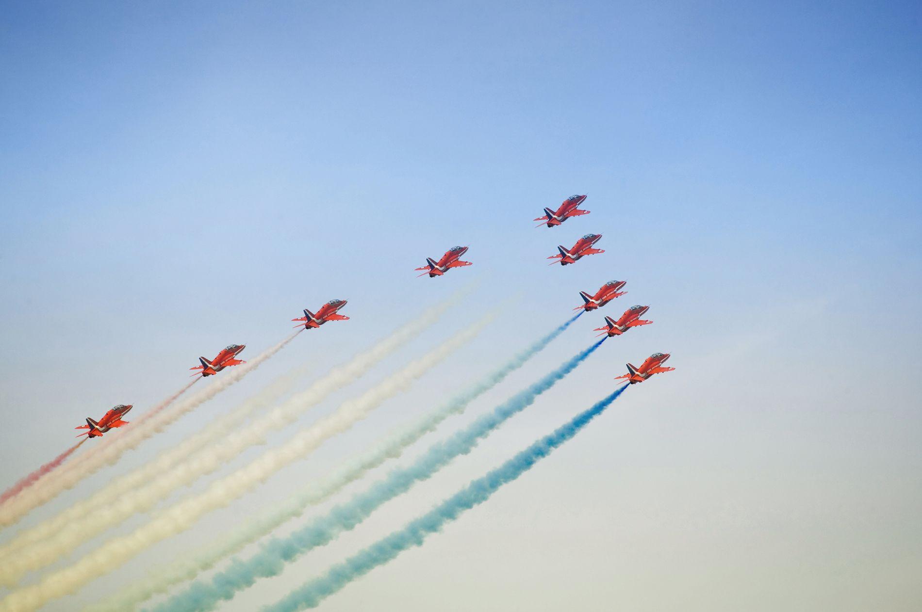 1900x1262 Red Arrows Over Douglas Bay, Isle Of Man TT 2009