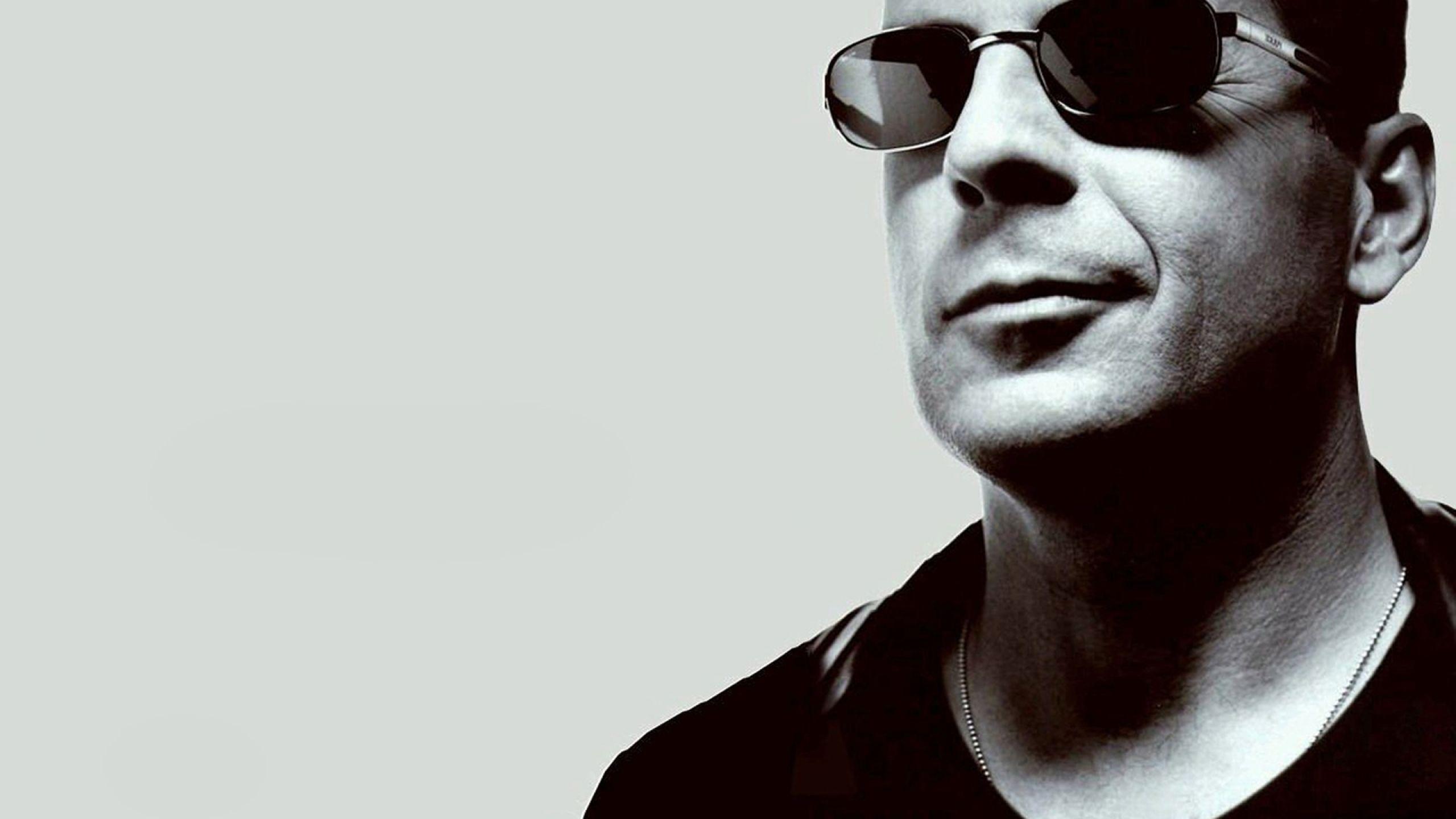 2560x1440 Bruce Willis Old Pics 1440P Resolution Wallpaper, HD Celebrities 4K Wallpaper, Image, Photo and Background