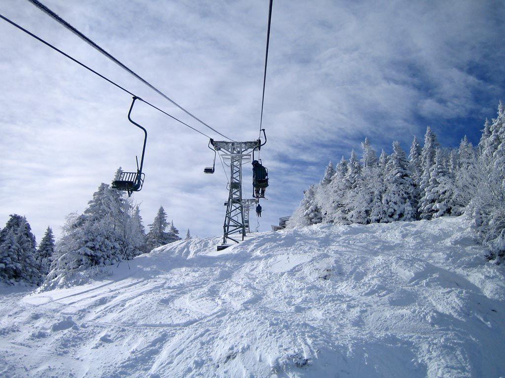 1024x768 The single chair floats over The Chute at Mad River Glen. Ski it if You Can. Vermont ski resorts, Ski vacation, Mad river