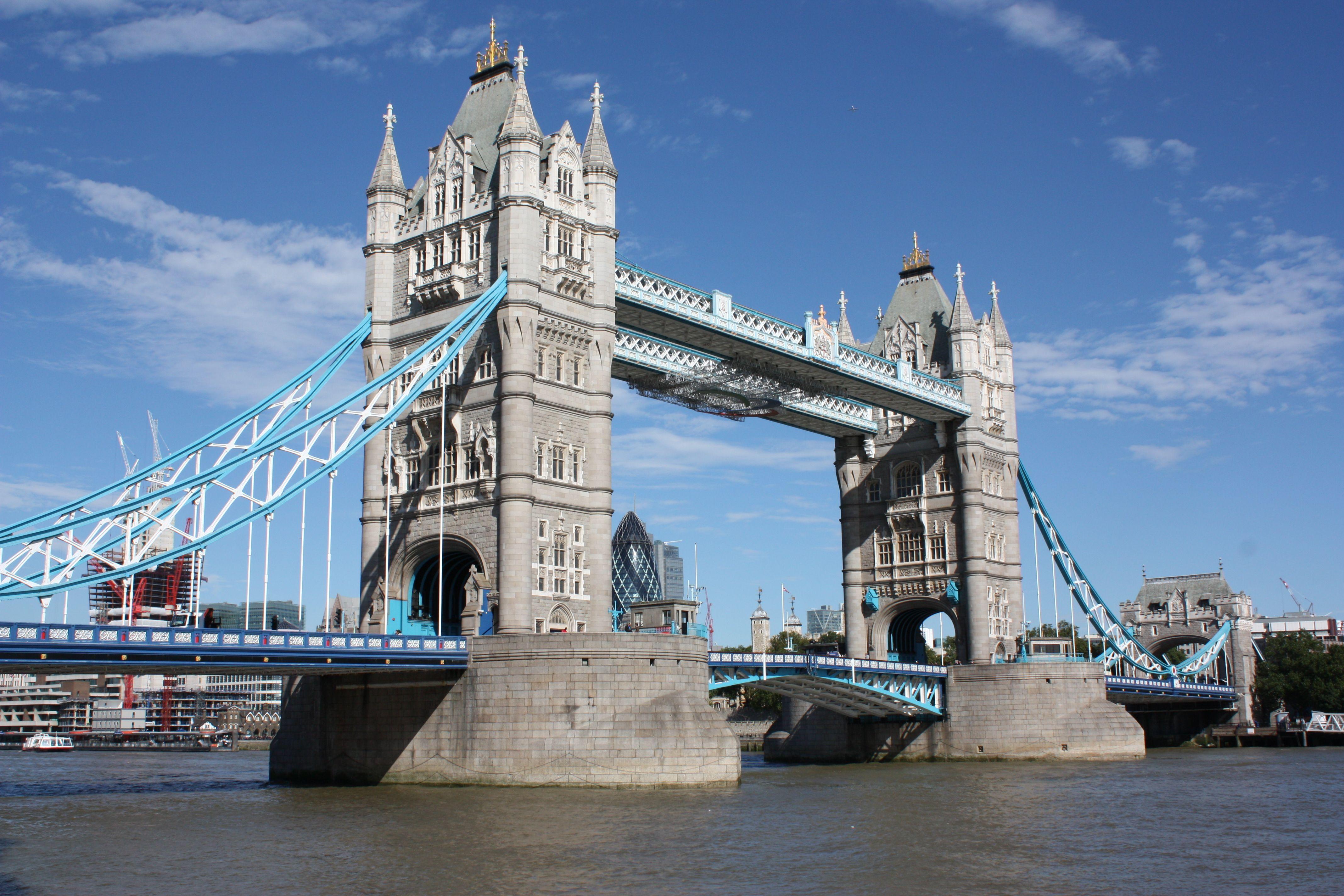 4272x2848 Tower Bridge London Background