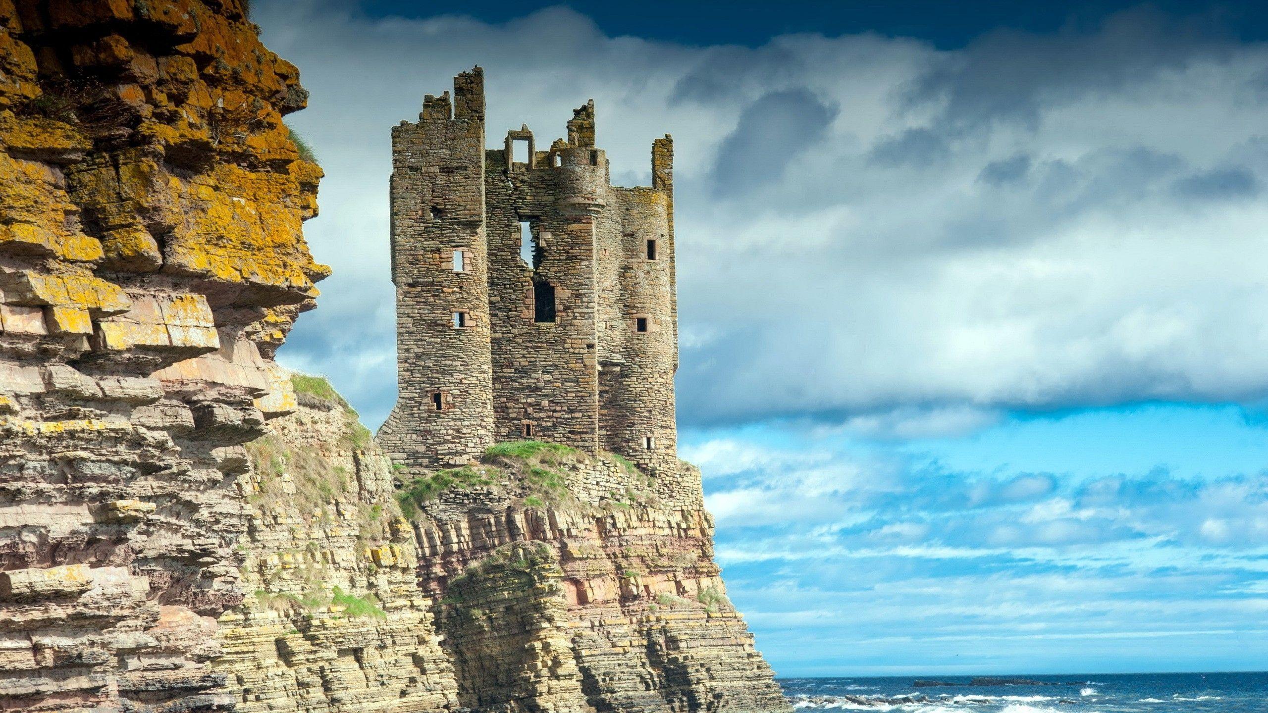 2560x1440 Keiss Castle Scotland desktop PC and Mac wallpaper