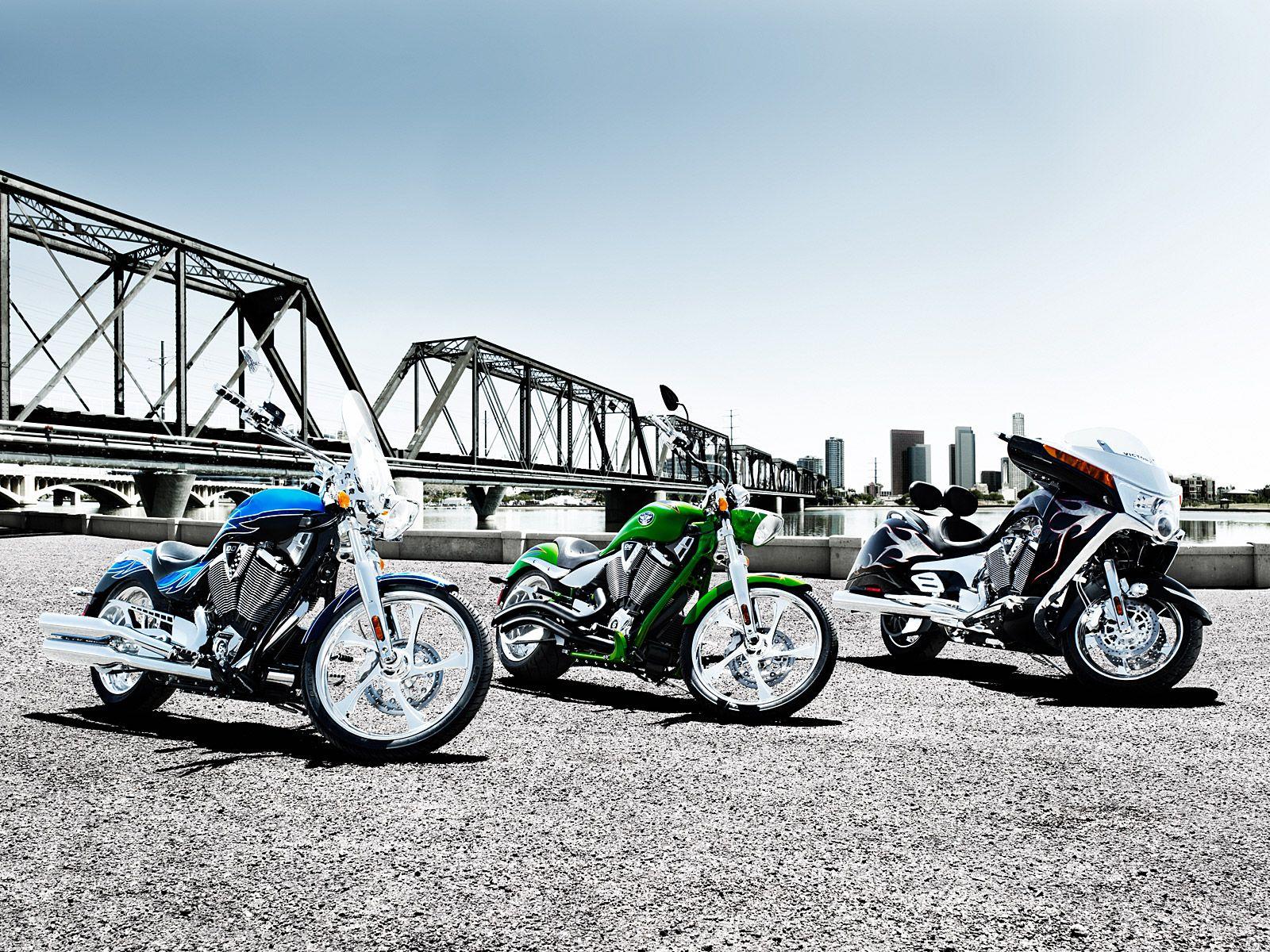 1600x1200 Fantastic Victory Motorcycle Wallpaper