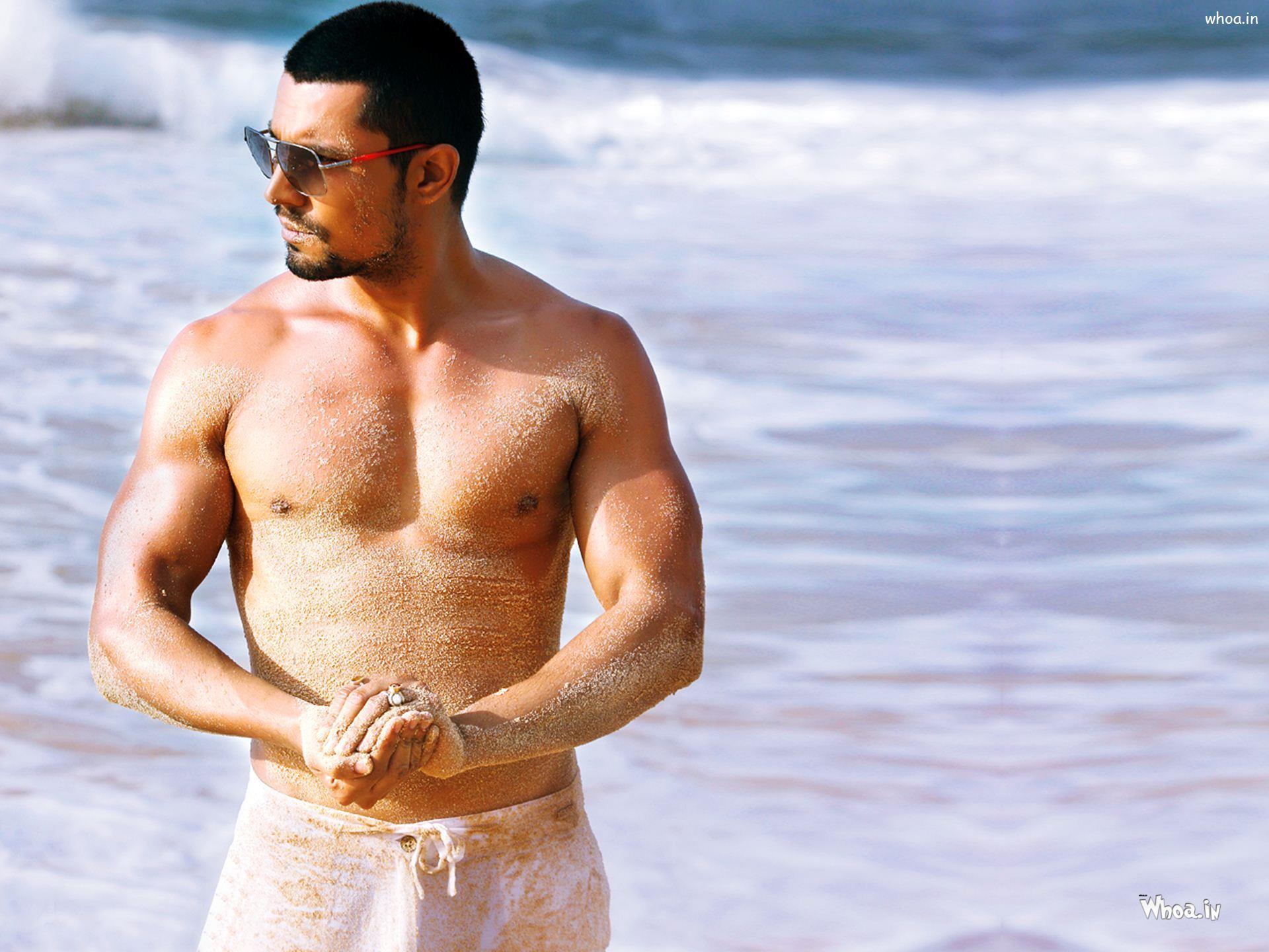 1920x1440 Randeep Hooda Shirtless In Jism 2 Movies HD Wallpaper