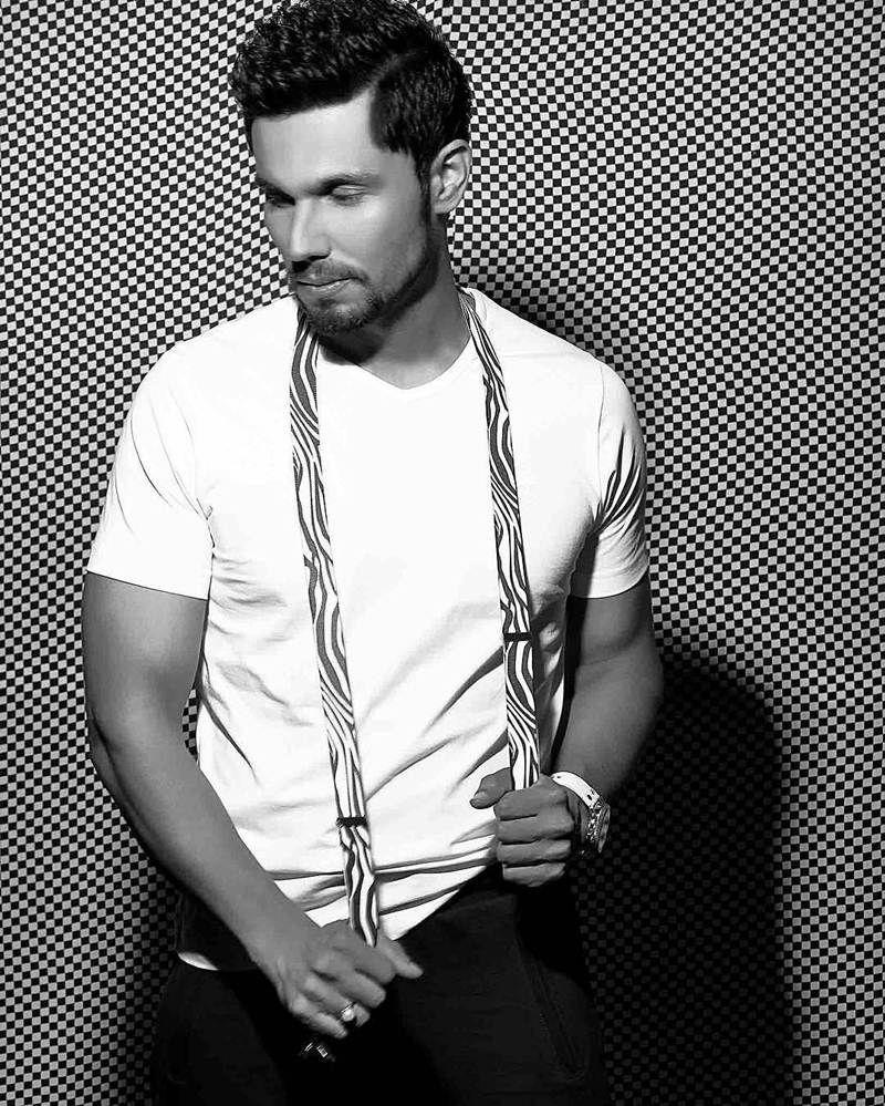800x999 Randeep Hooda Latest Hot Picture collections