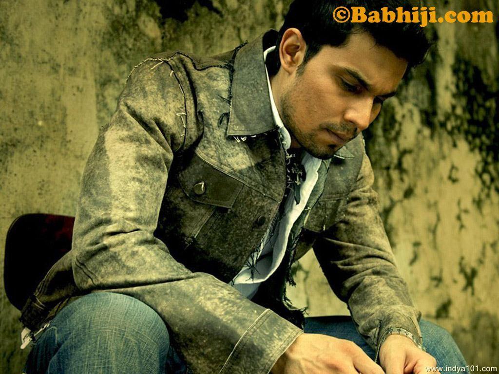 1024x768 Randeep Hooda Wallpaper