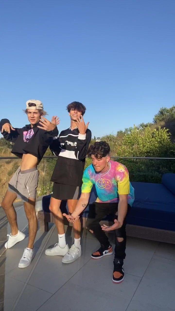 720x1280 Iconic trio