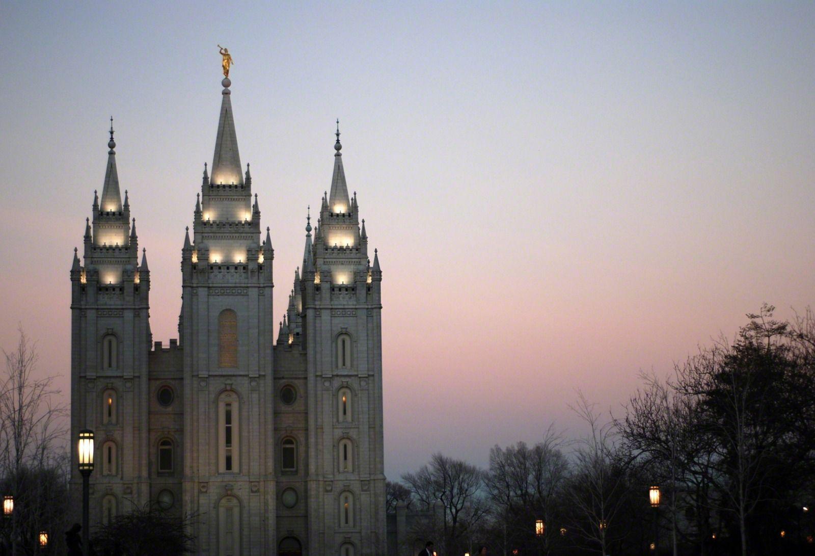1600x1091 Salt Lake Temple in the Evening