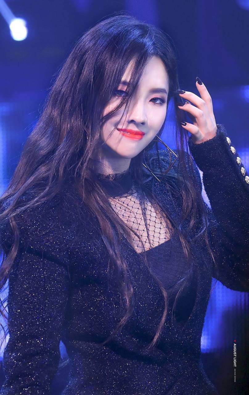 808x1280 Gidle Soyeon wallpaper